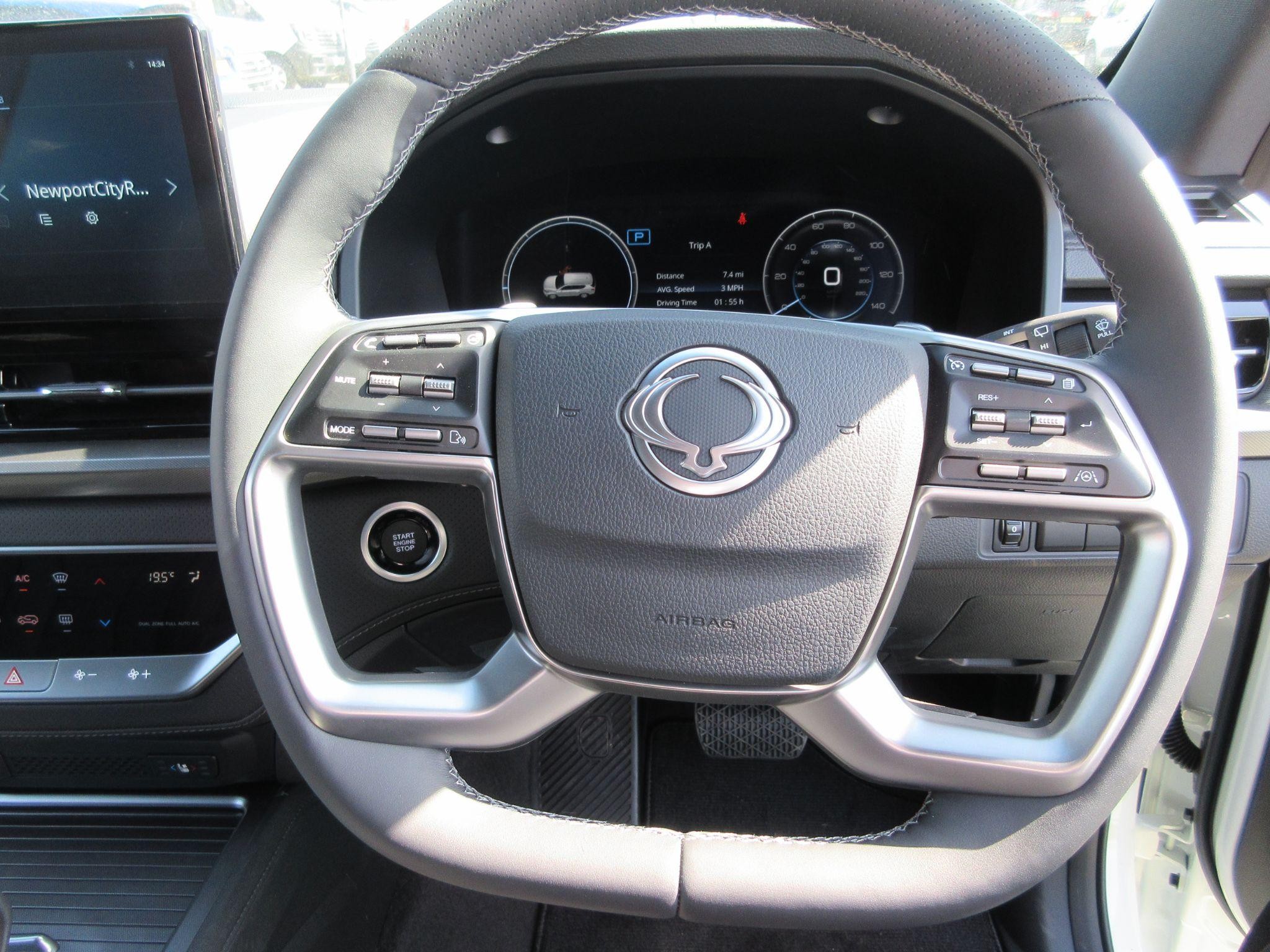 KGM Rexton Image 13