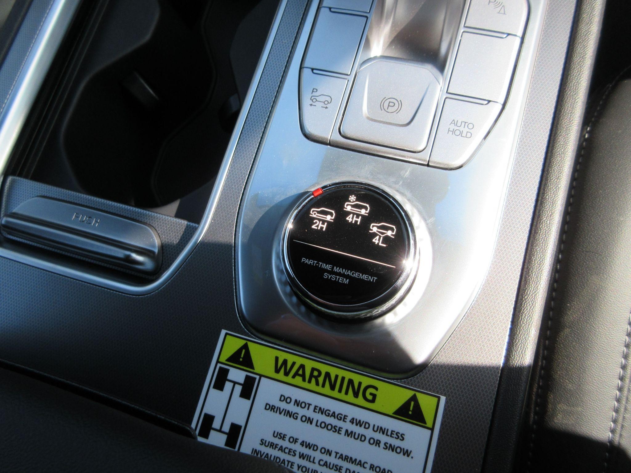 KGM Rexton Image 19
