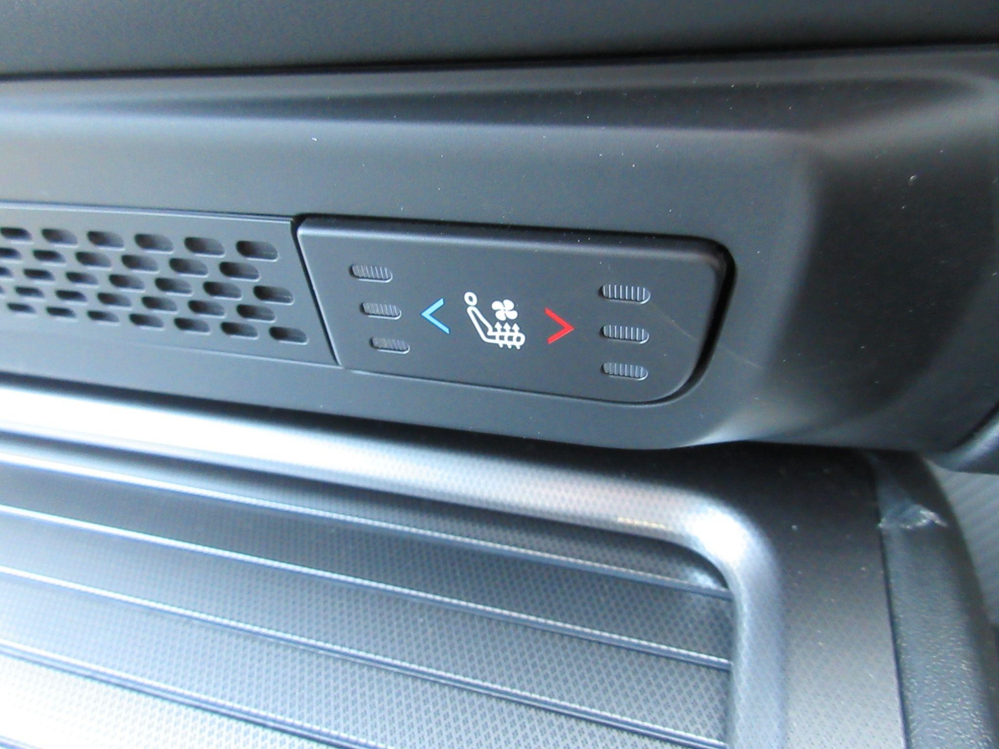KGM Rexton Image 37