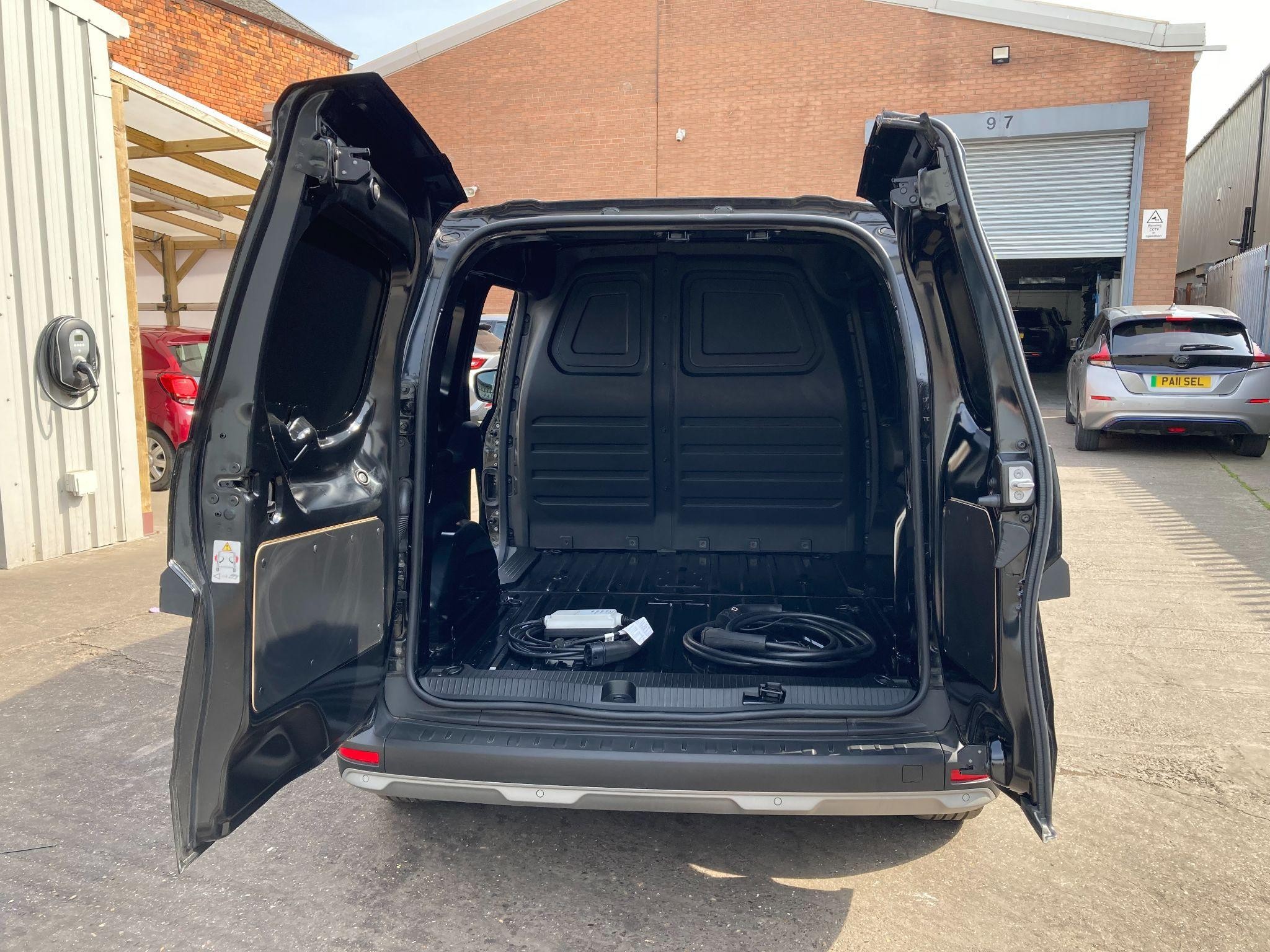 Nissan Townstar Image 19