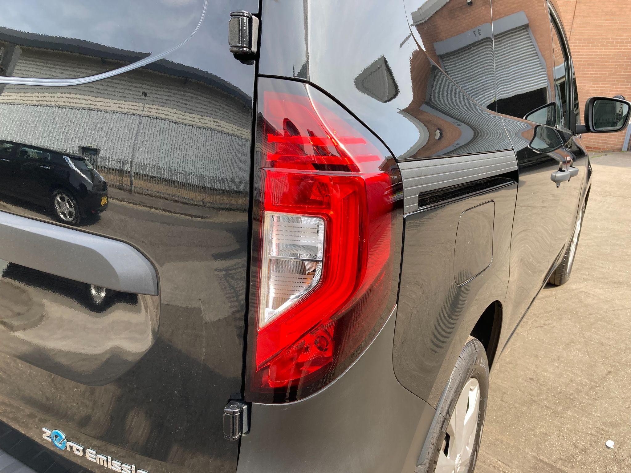 Nissan Townstar Image 59