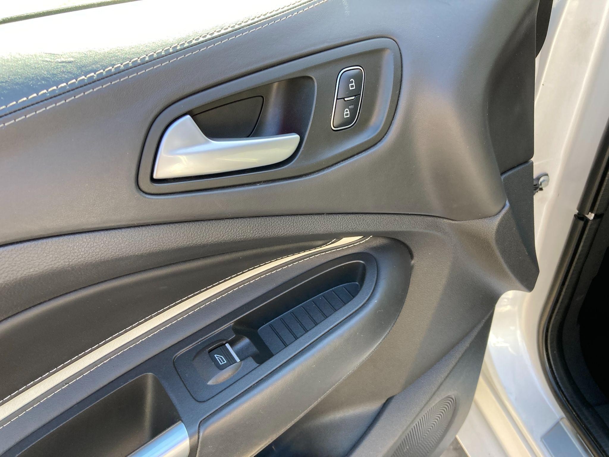 Ford Kuga Image 26