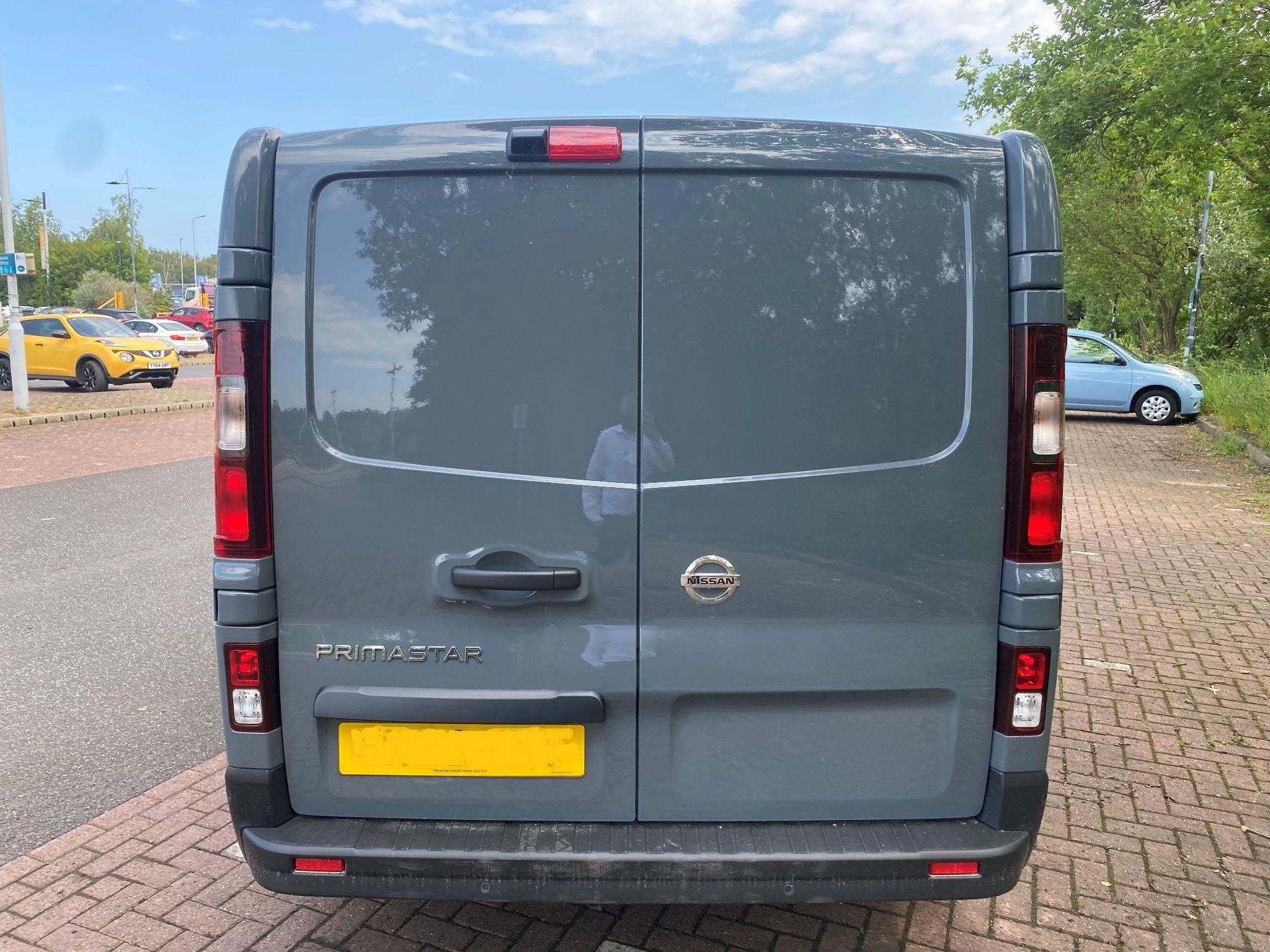 Nissan Primastar Image 3