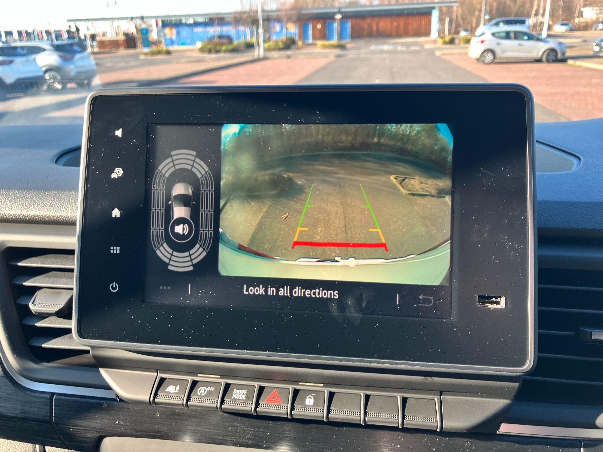 Nissan Primastar Image 7