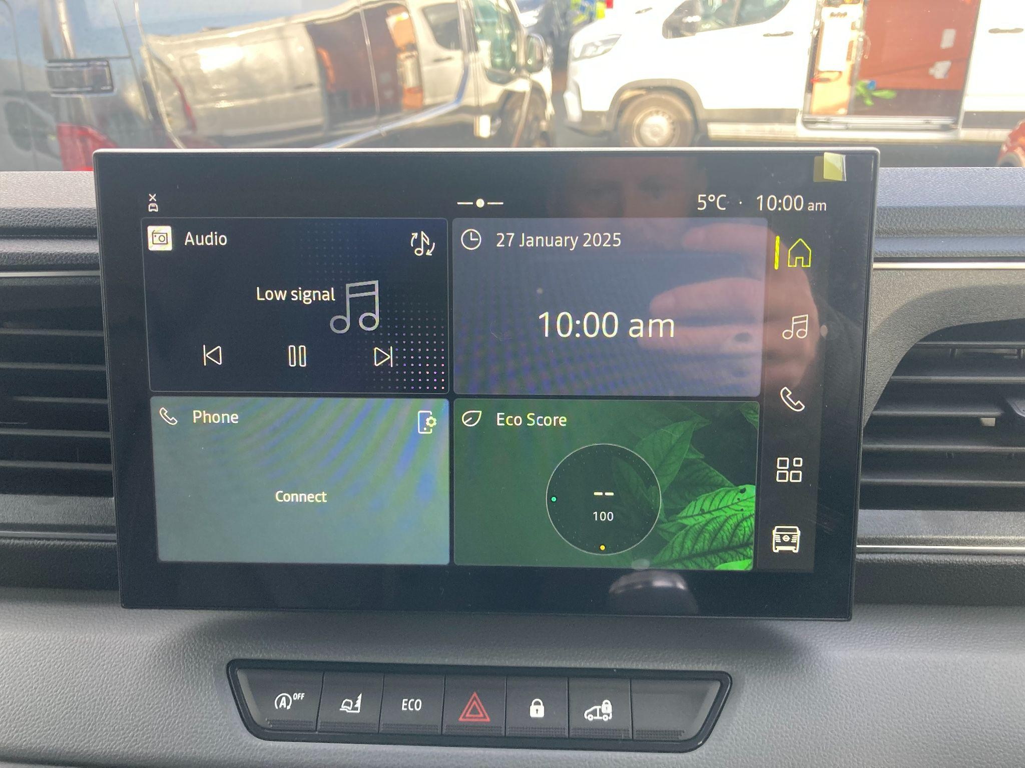 Nissan Interstar Image 9