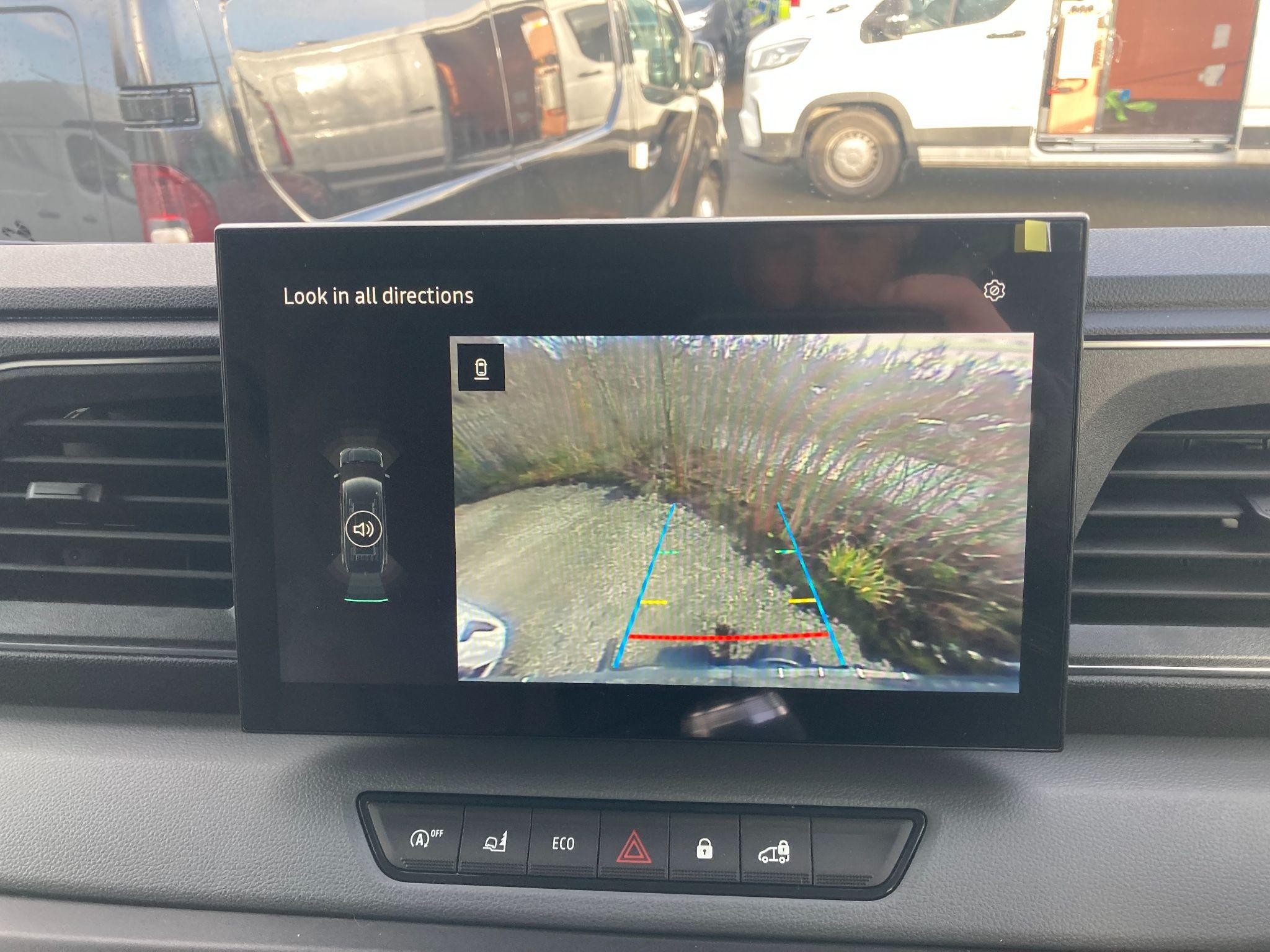 Nissan Interstar Image 10