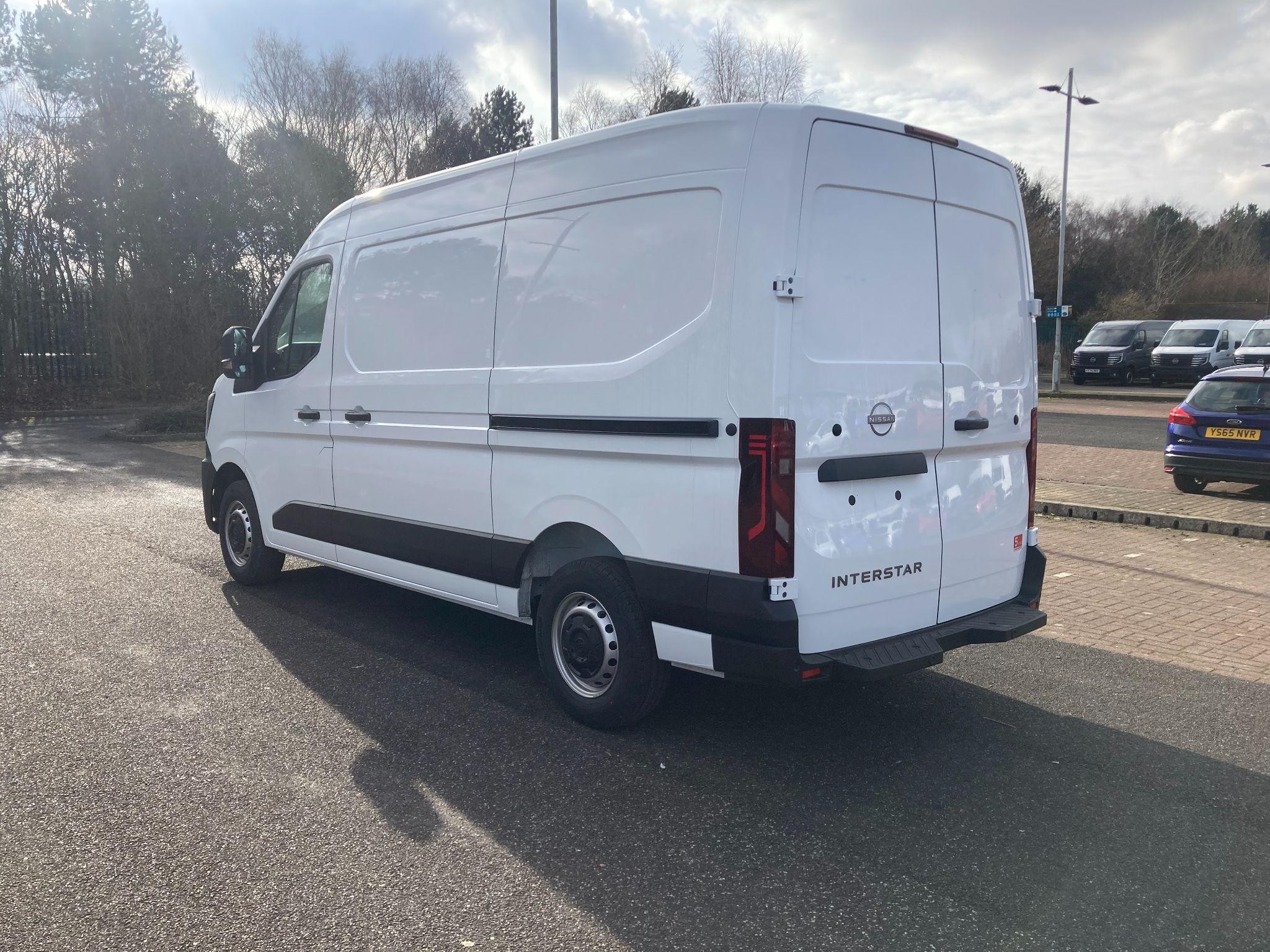 Nissan Interstar Image 4