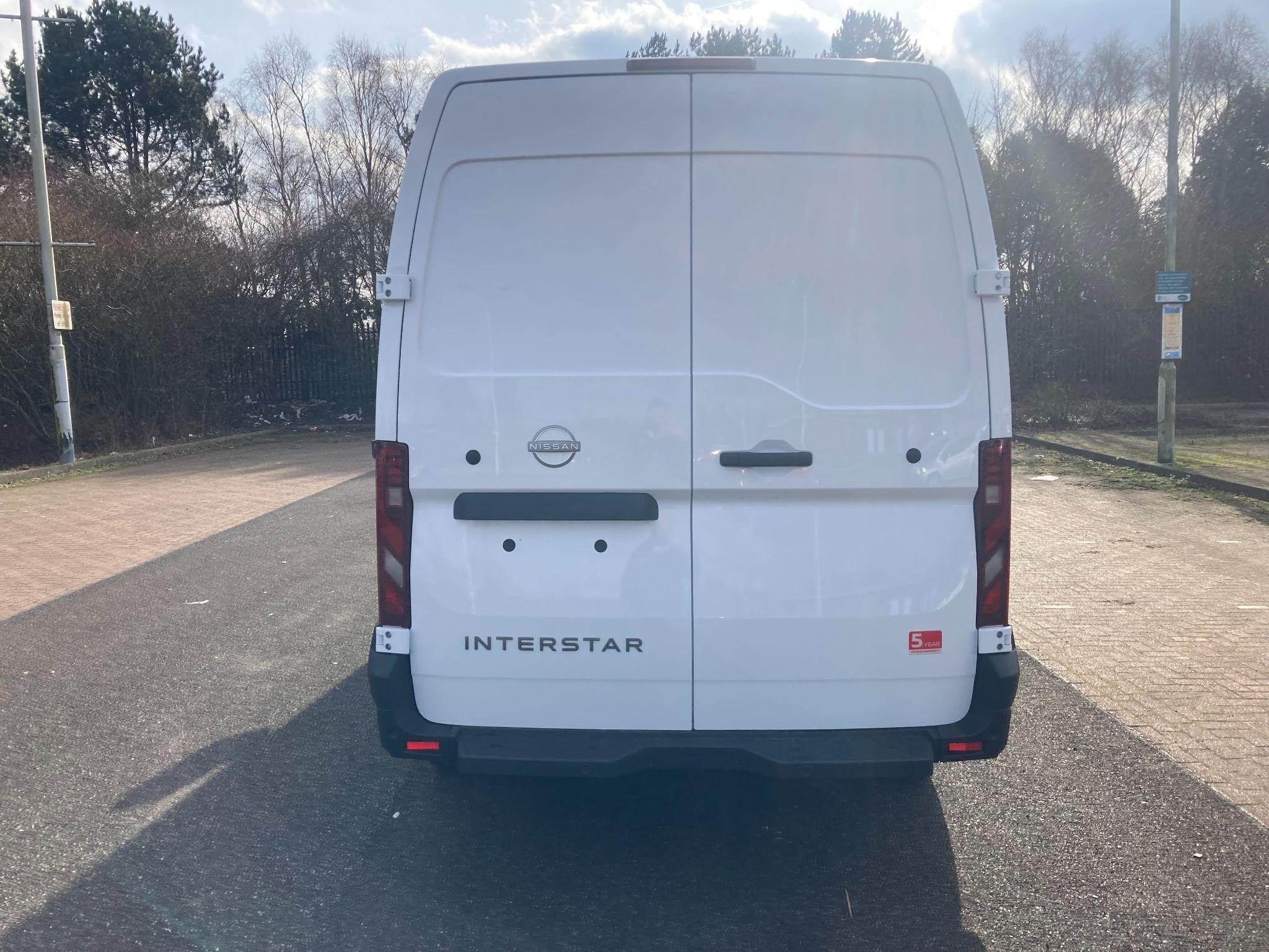 Nissan Interstar Image 5