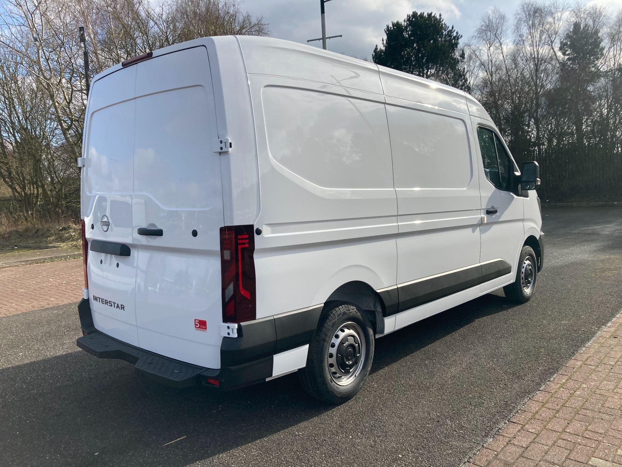 Nissan Interstar Image 6