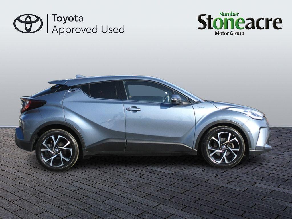 Toyota C-HR Image 4