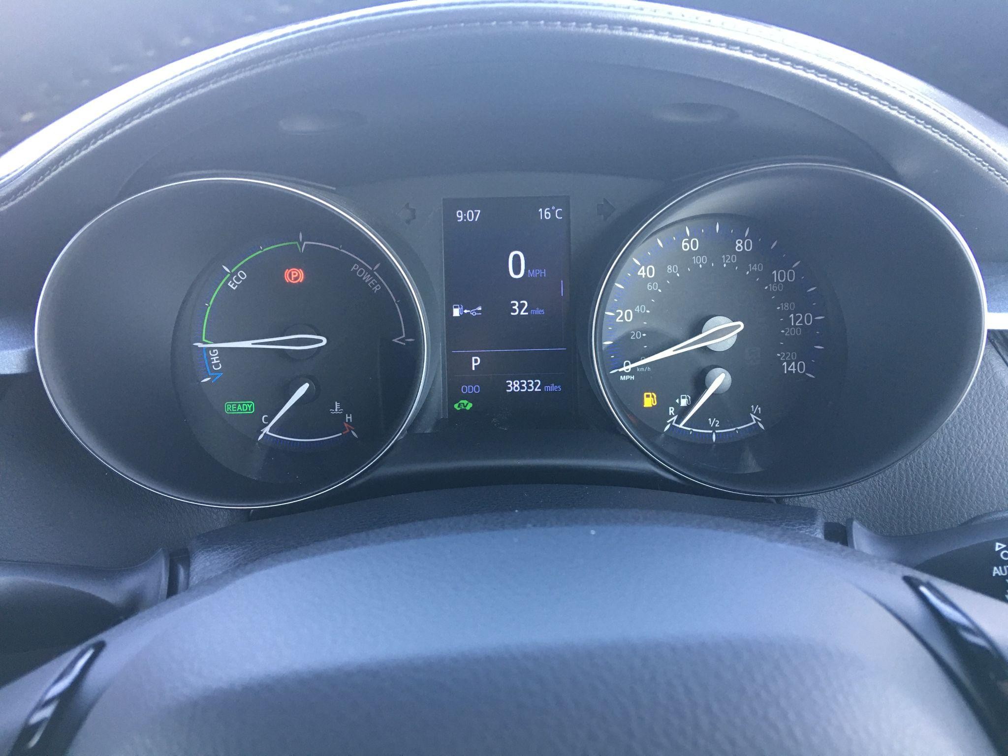 Toyota C-HR Image 16