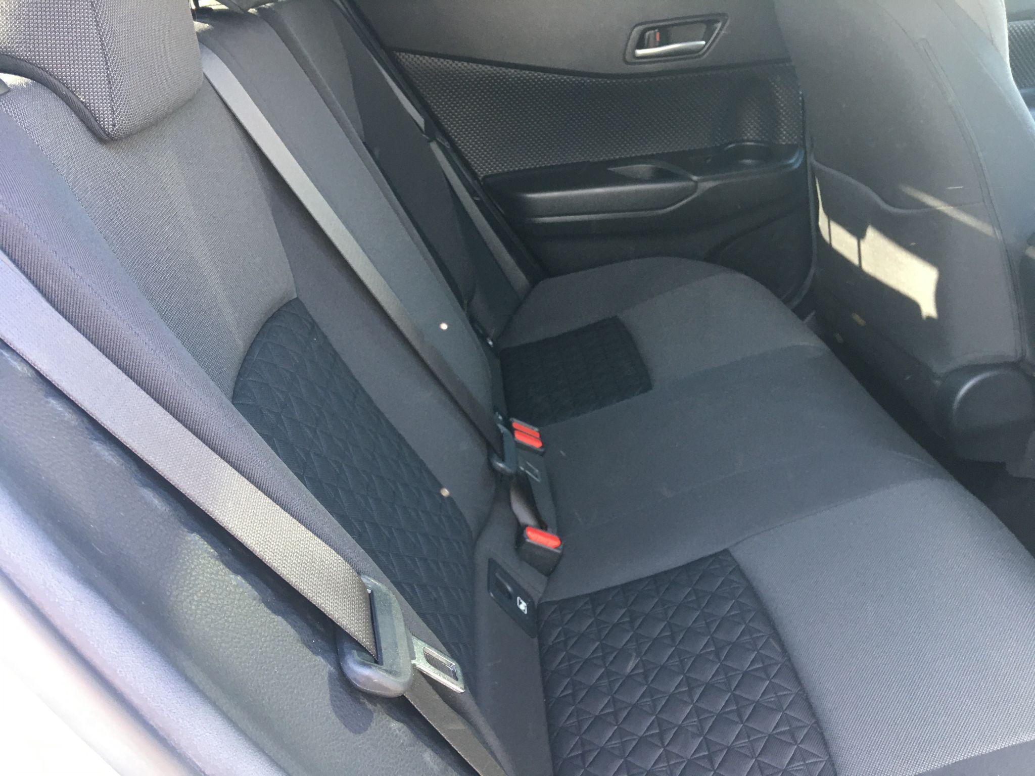 Toyota C-HR Image 18