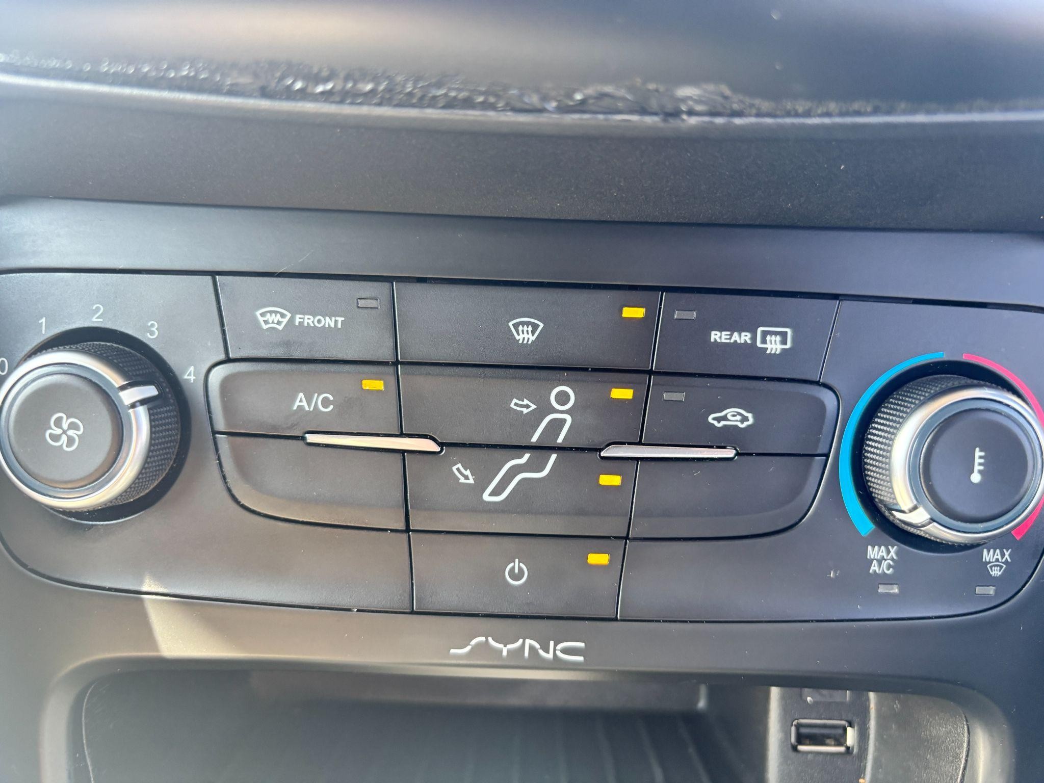 Ford Focus Image 14