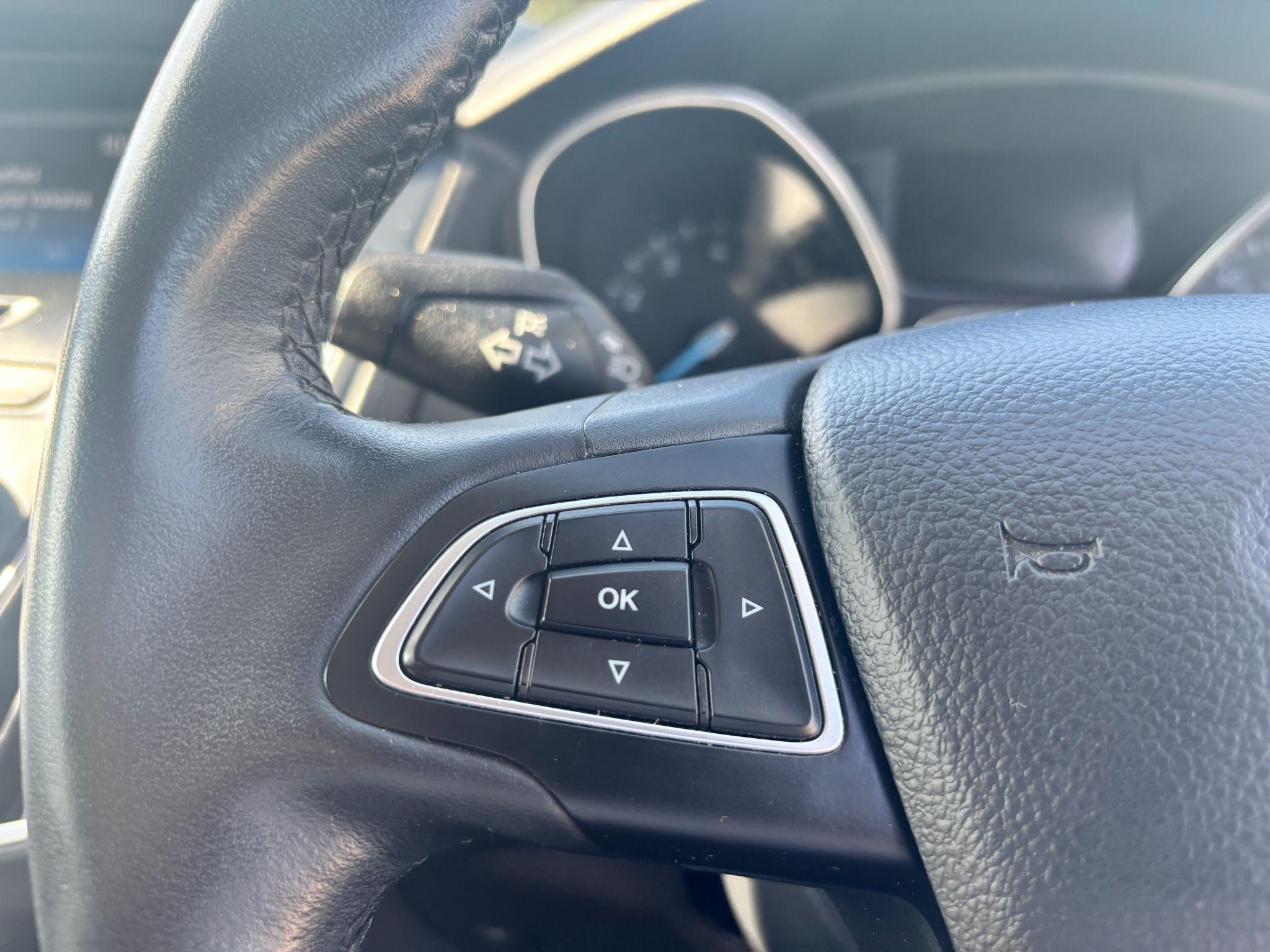 Ford Focus Image 16