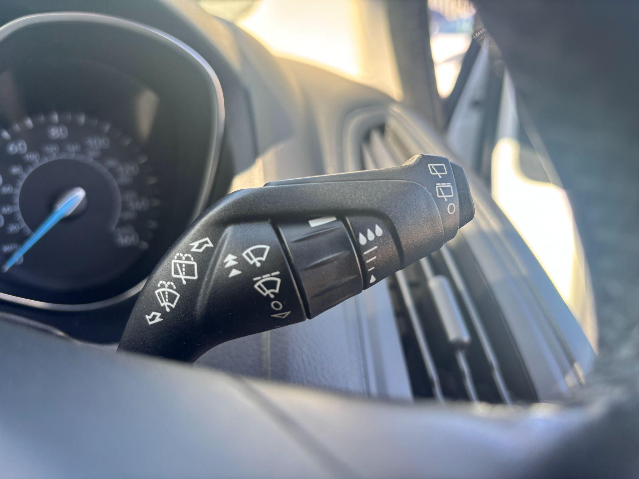 Ford Focus Image 17