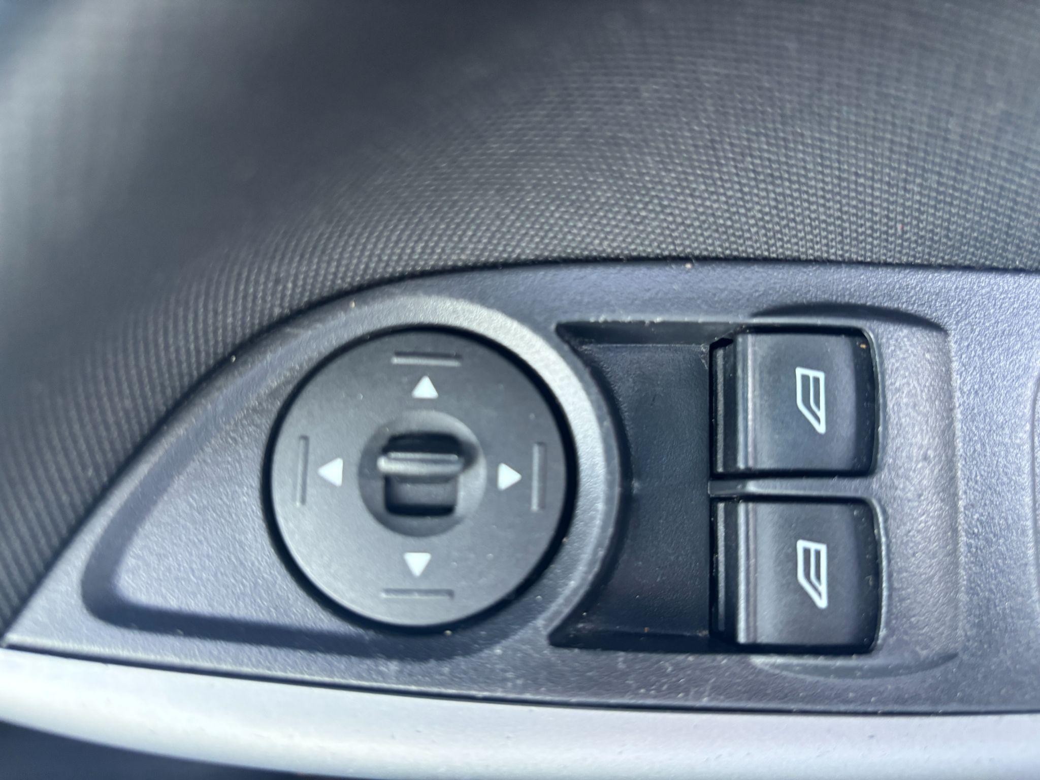Ford Focus Image 19