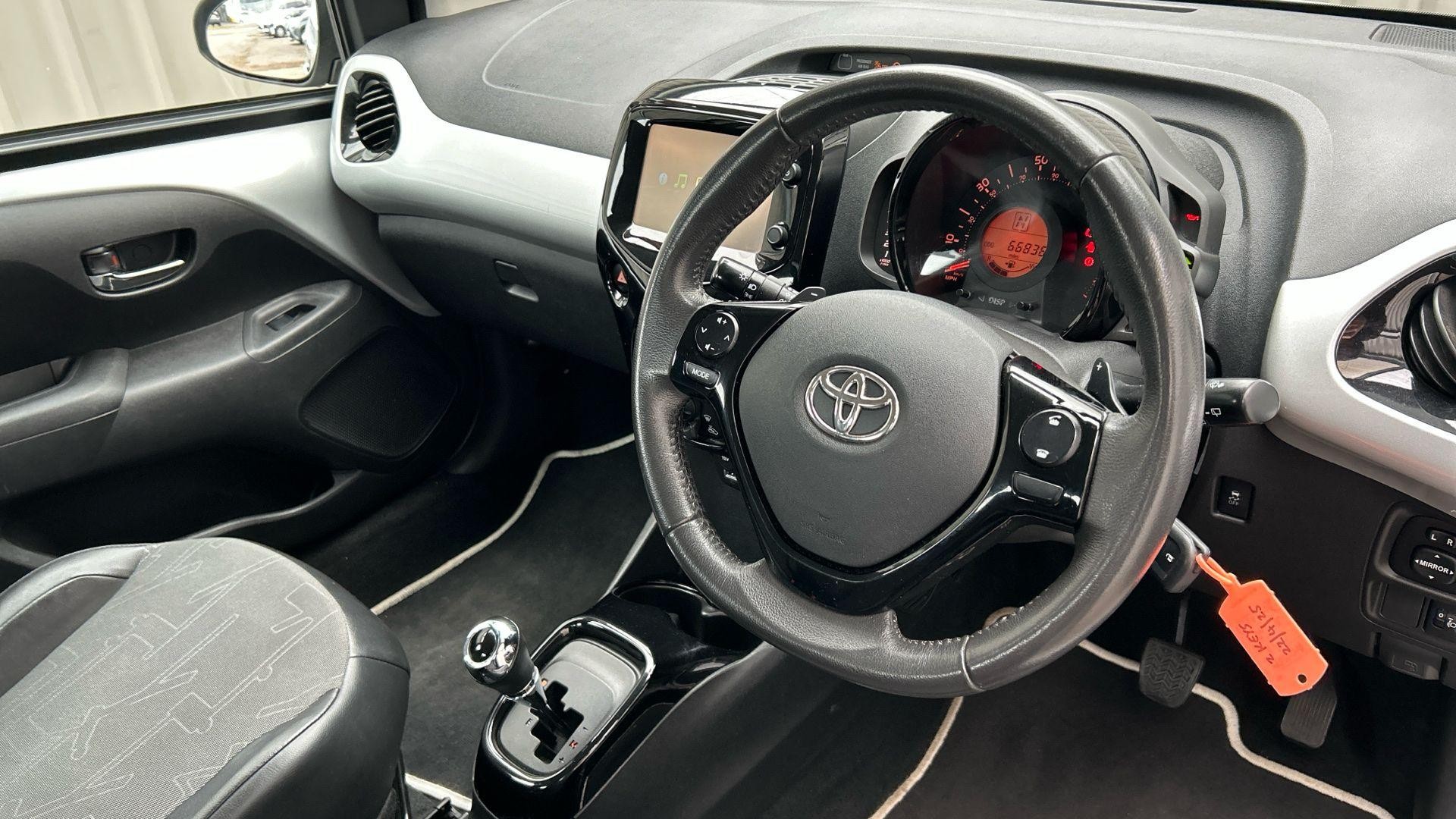 Toyota Aygo Image 12