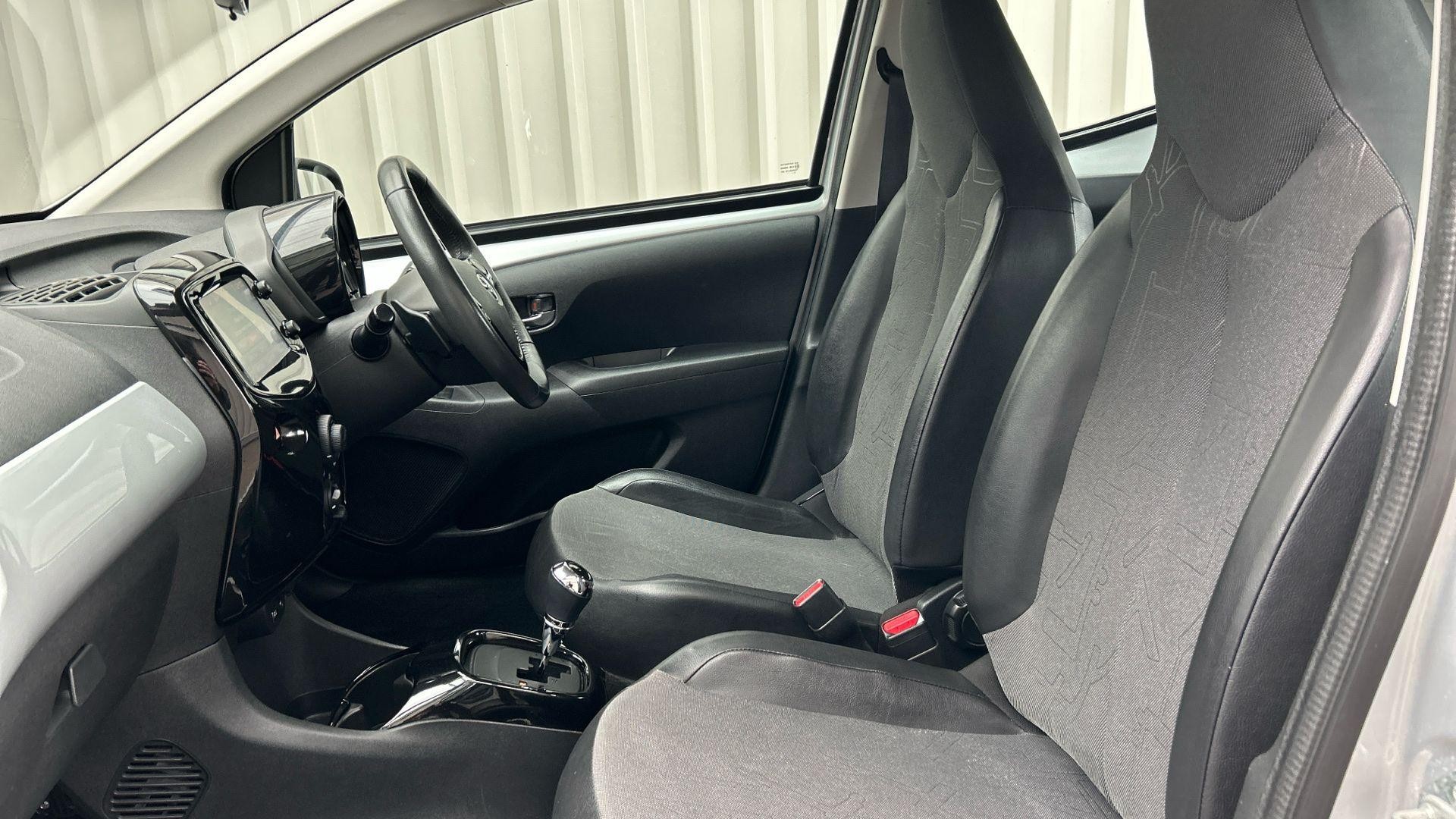 Toyota Aygo Image 16