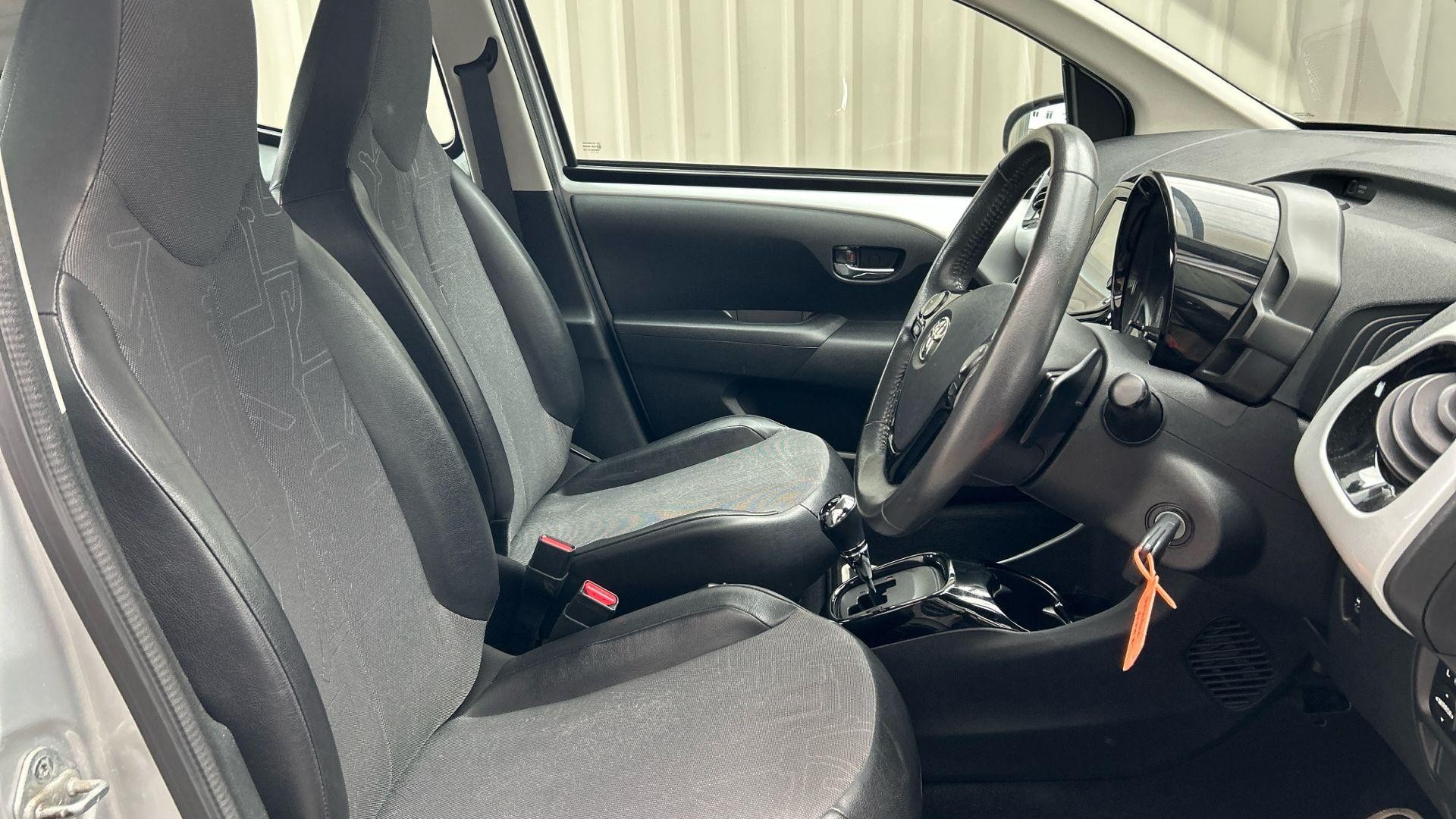 Toyota Aygo Image 17