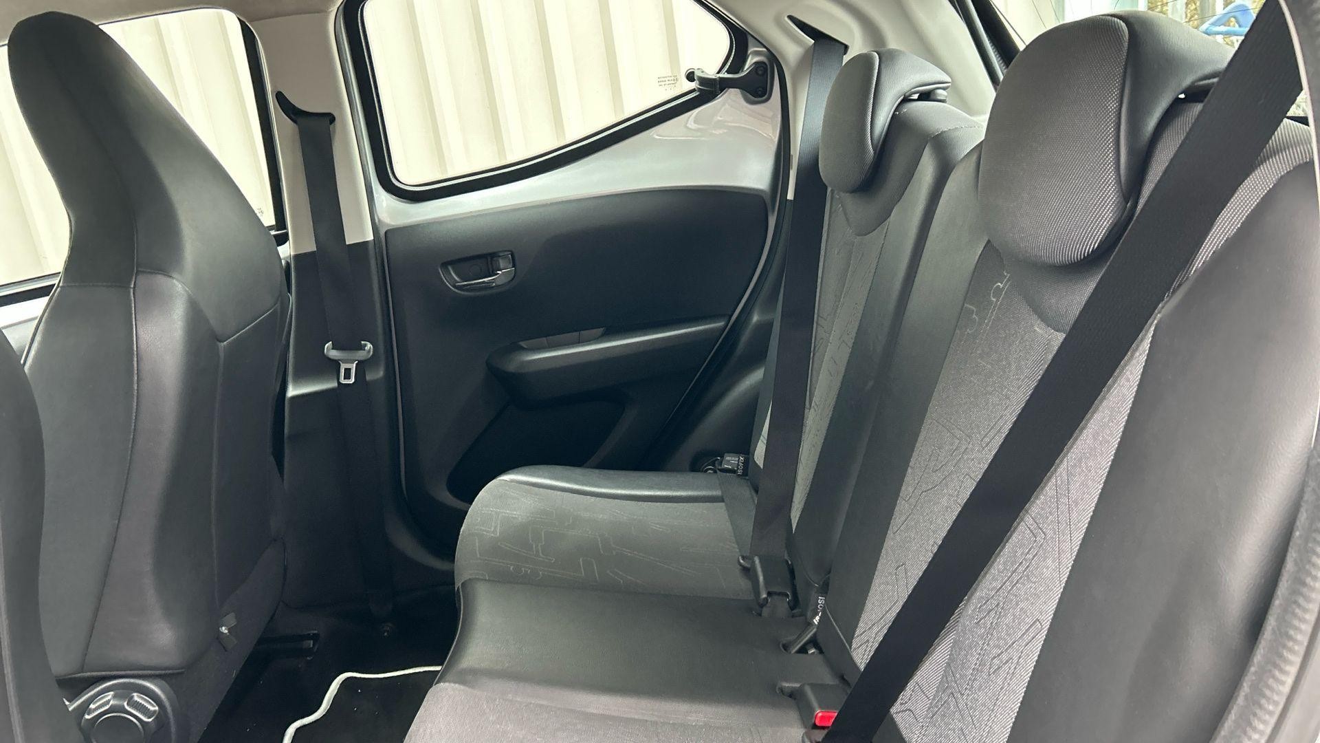 Toyota Aygo Image 19