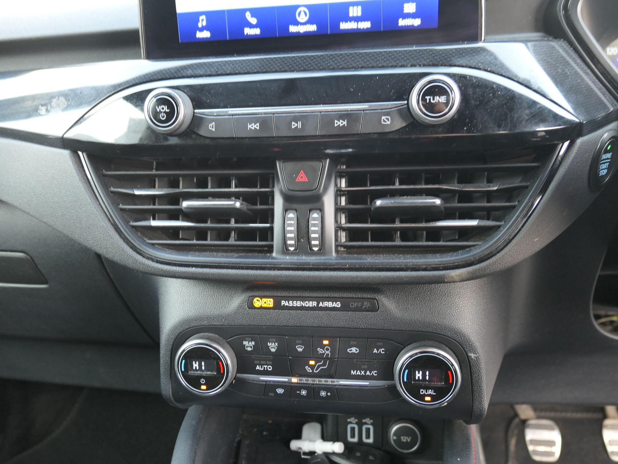 Ford Kuga Image 25