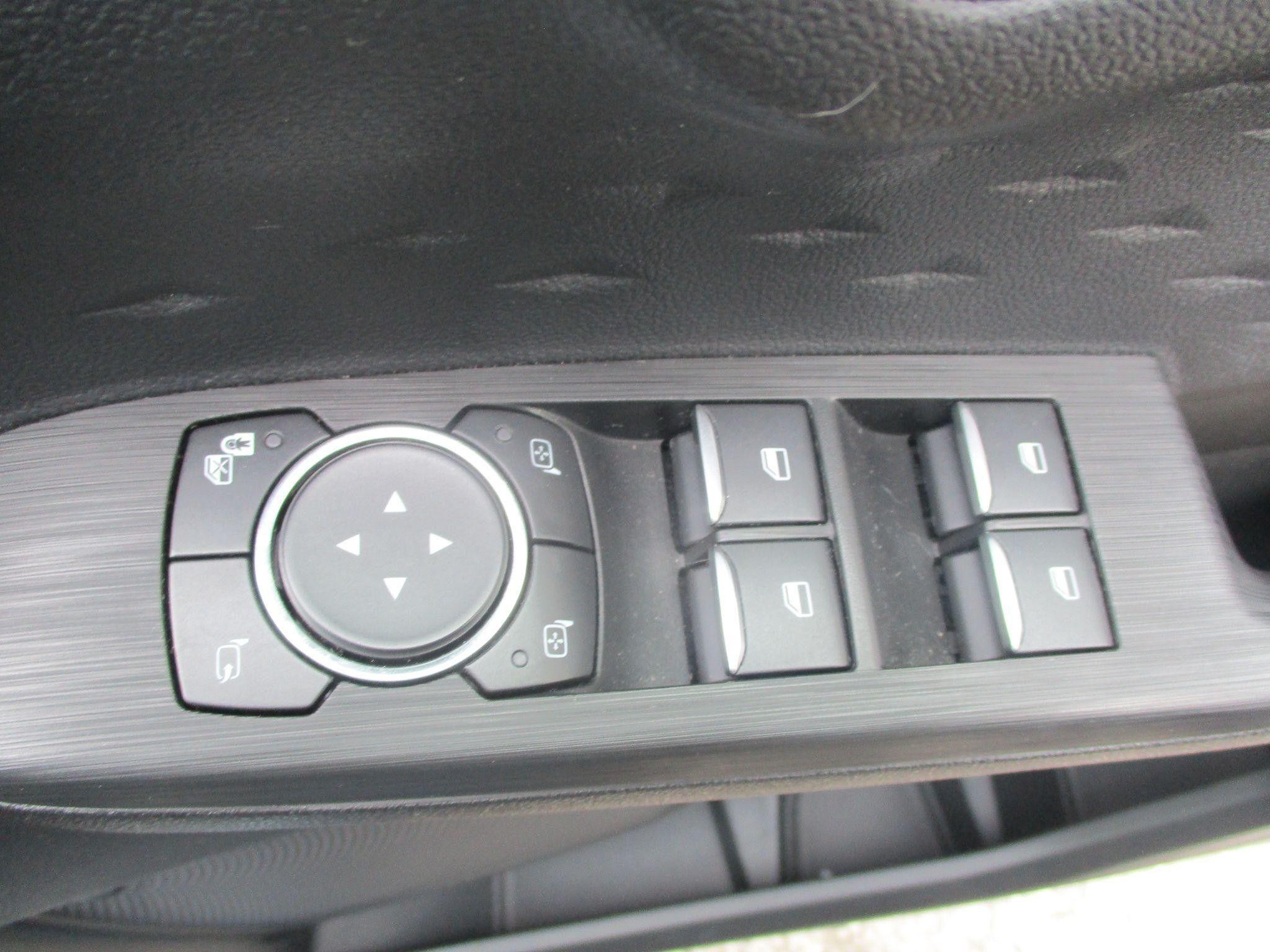 Ford Kuga Image 17