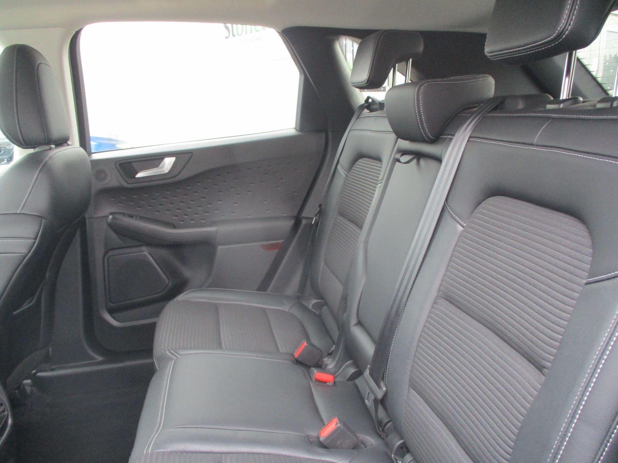 Ford Kuga Image 20