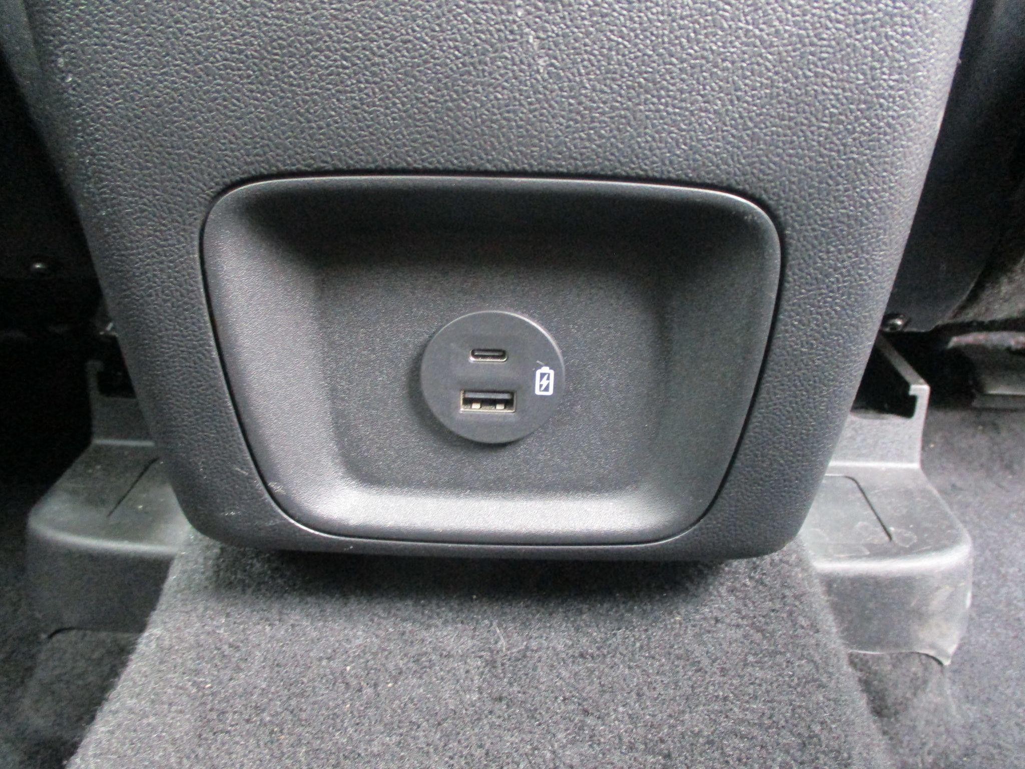Ford Kuga Image 22
