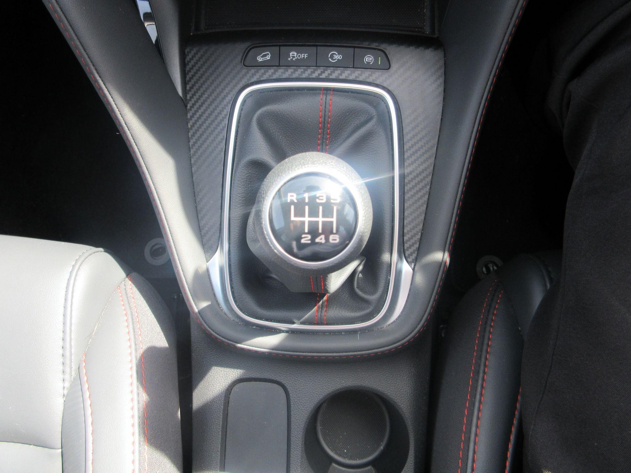 MG ZS Image 23
