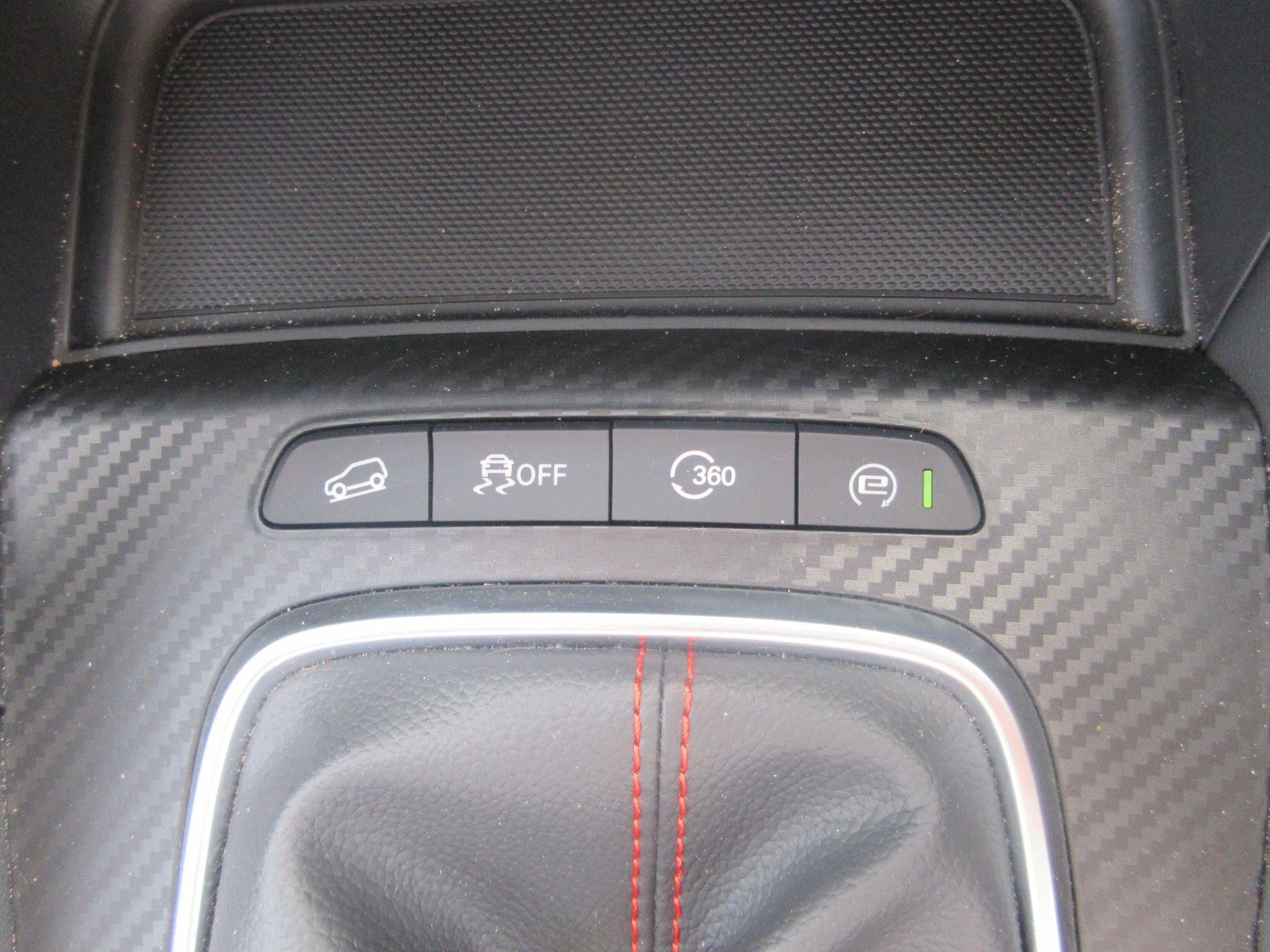 MG ZS Image 24