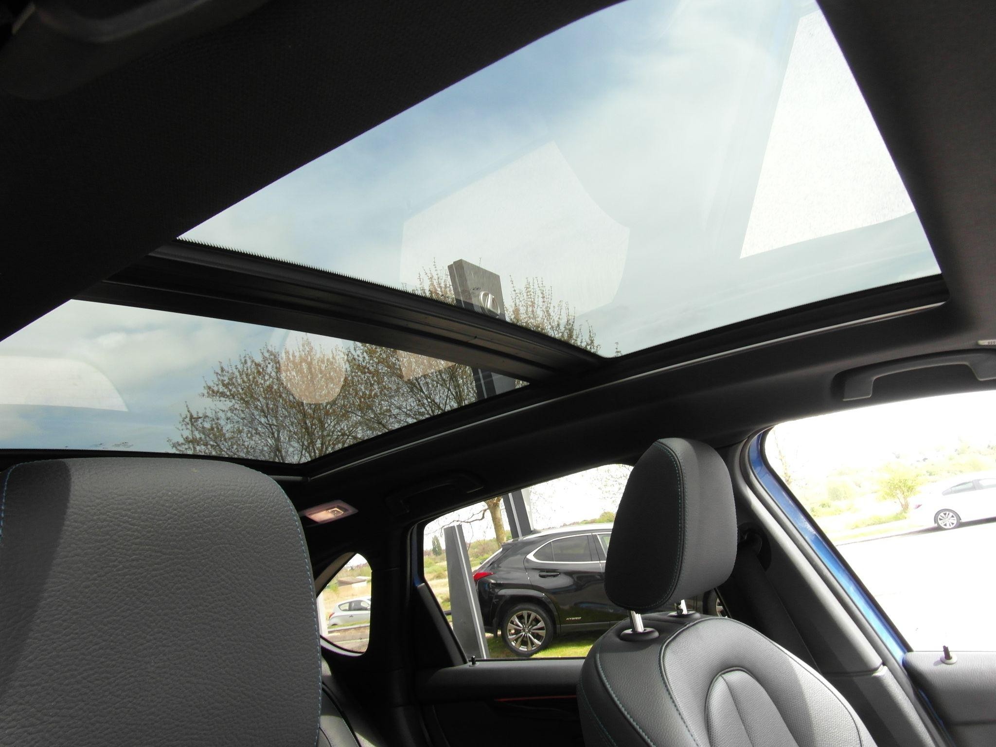 BMW 2 Series Active Tourer Image 40
