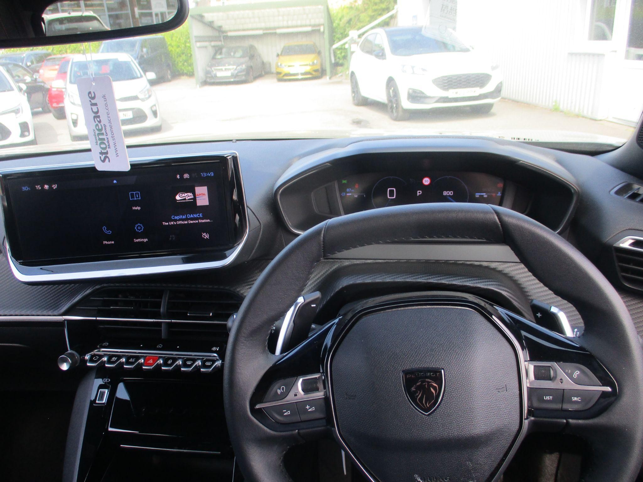 Peugeot 2008 Image 9