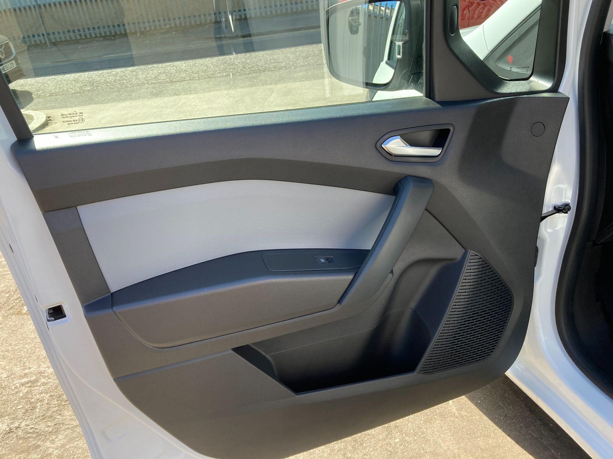 Nissan Townstar Image 10