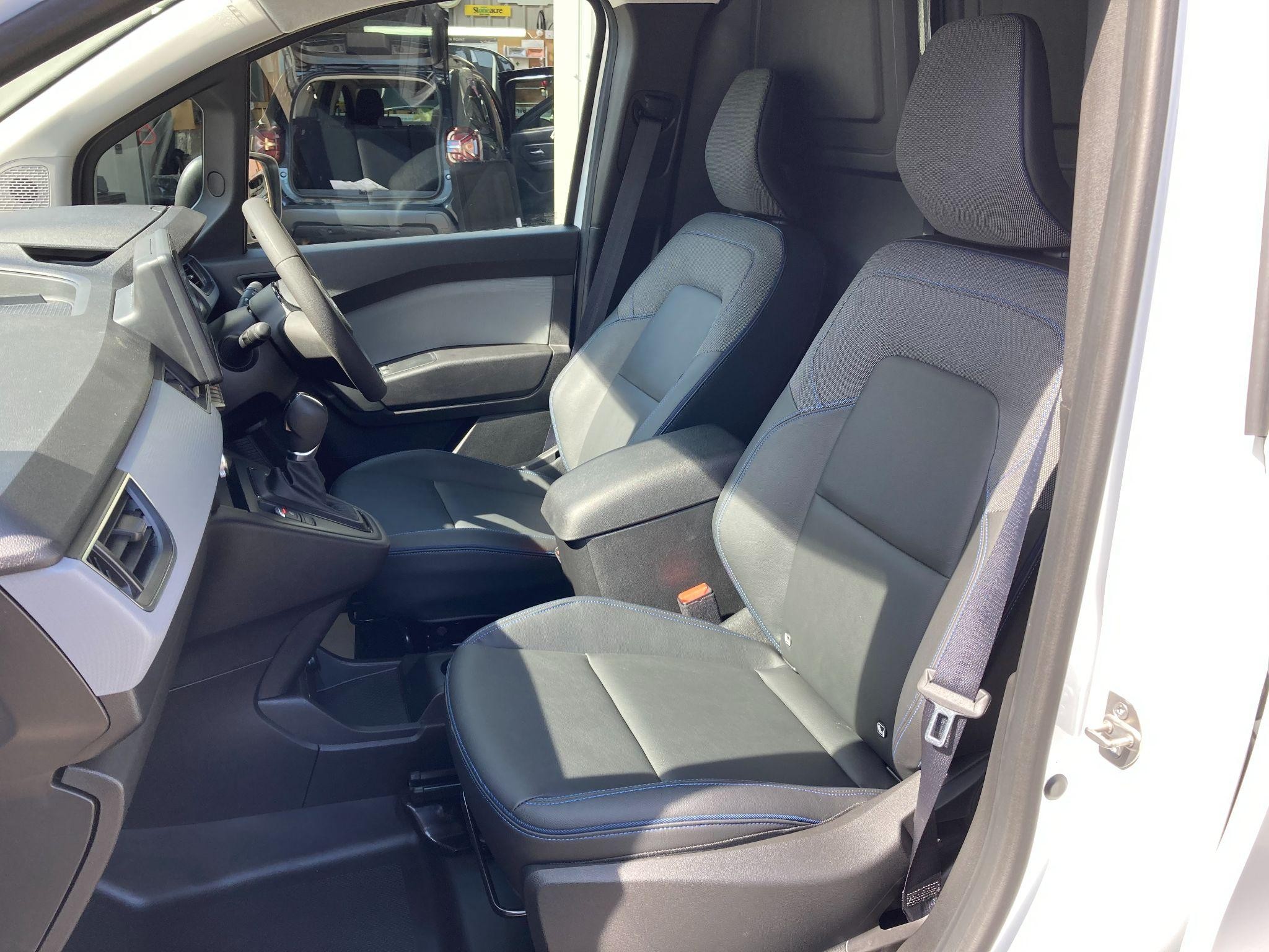 Nissan Townstar Image 11