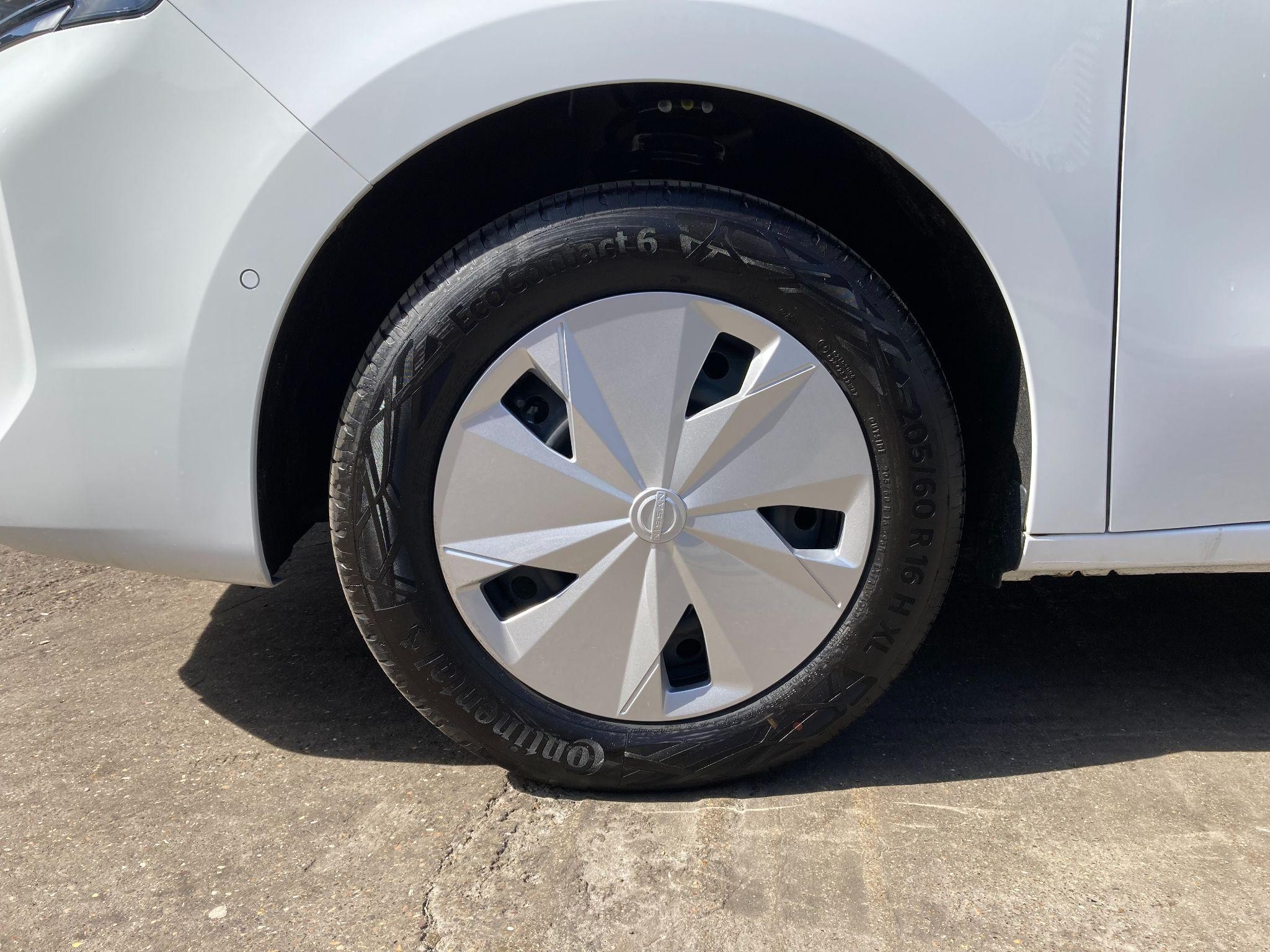 Nissan Townstar Image 13