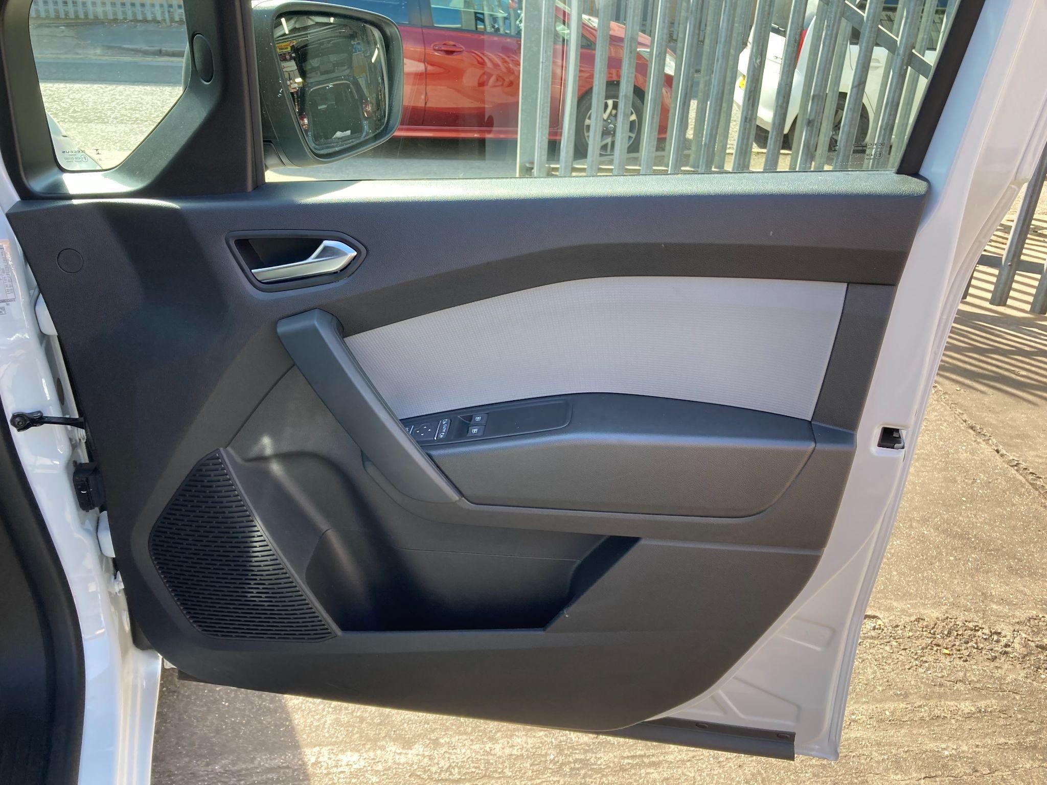 Nissan Townstar Image 17