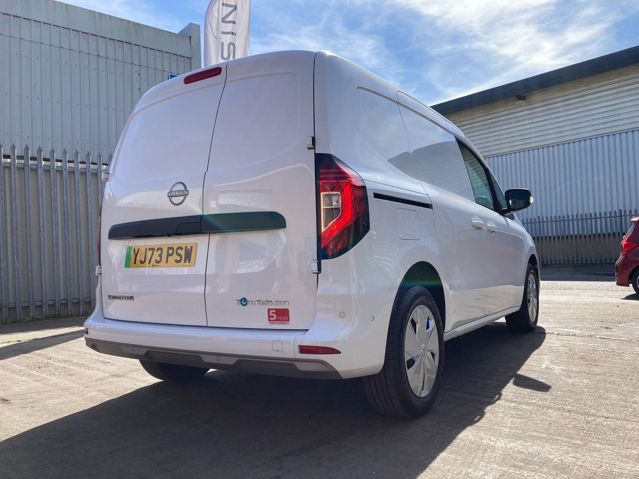 Nissan Townstar Image 45