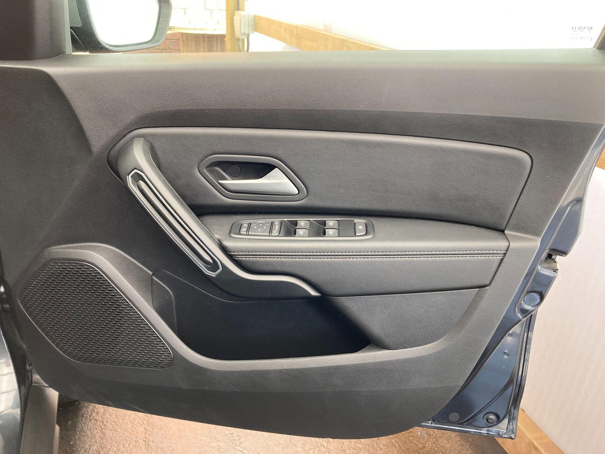 Dacia Duster Image 18