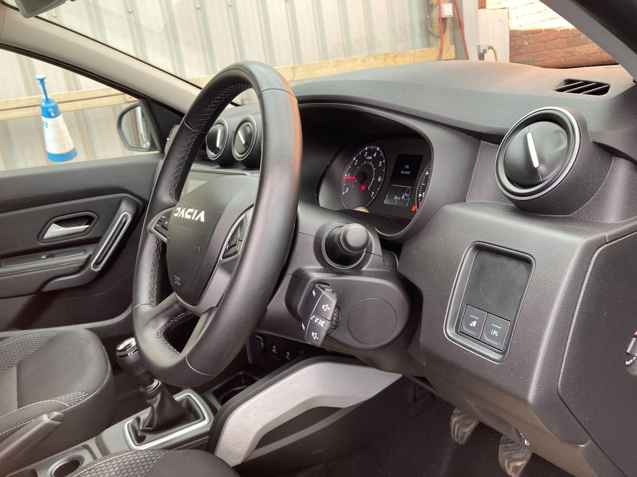 Dacia Duster Image 21