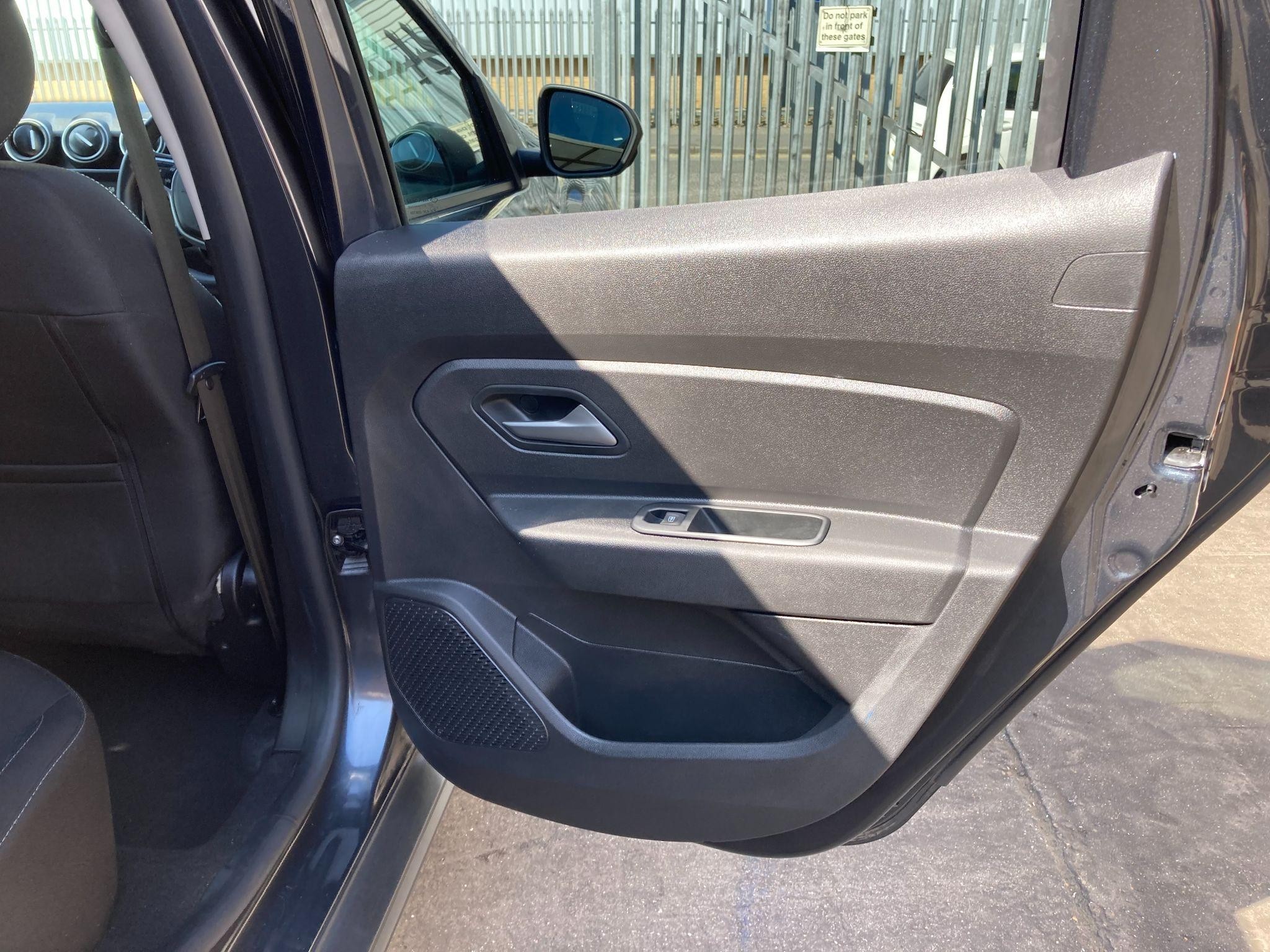 Dacia Duster Image 43