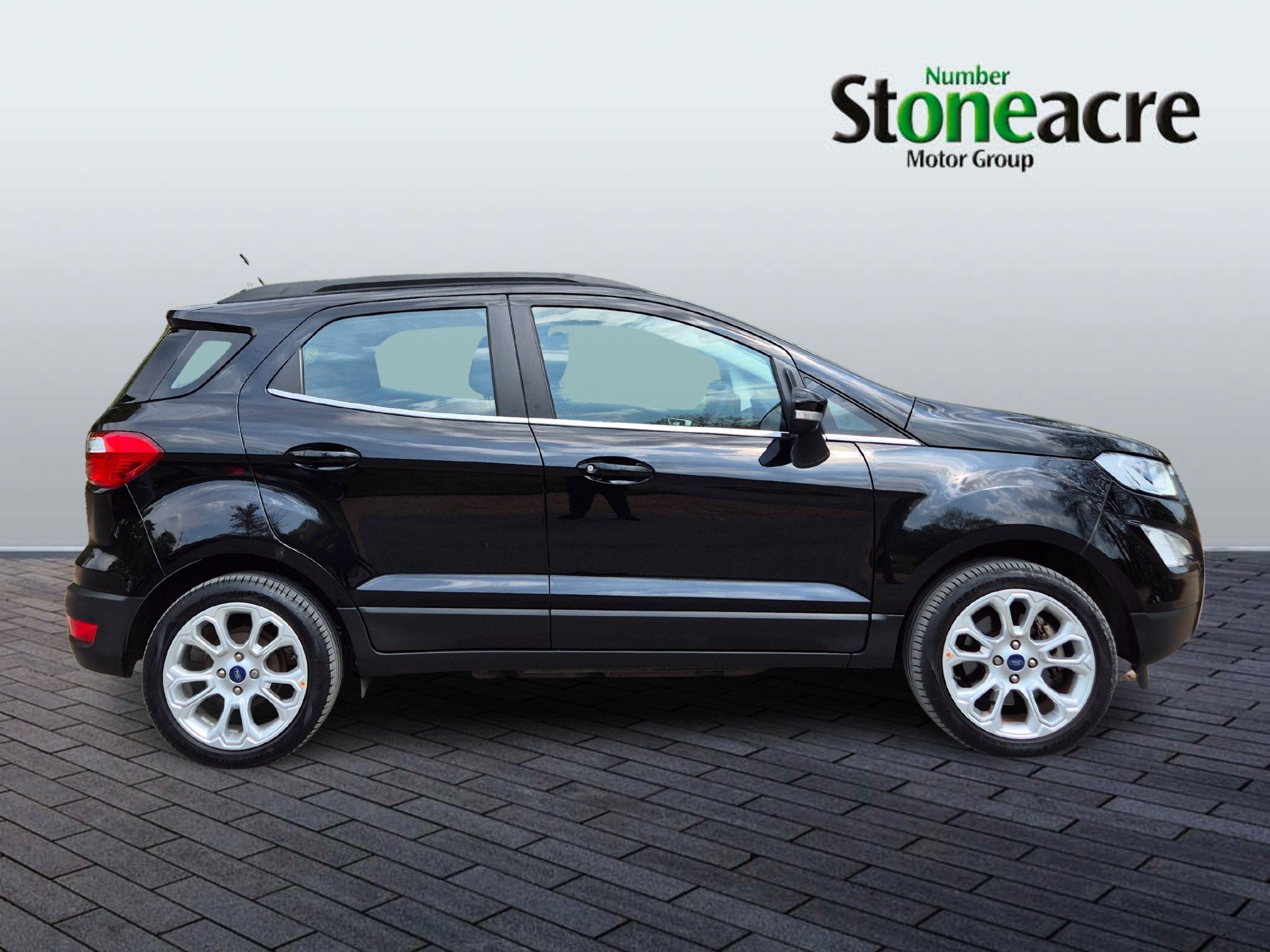Ford EcoSport Image 2