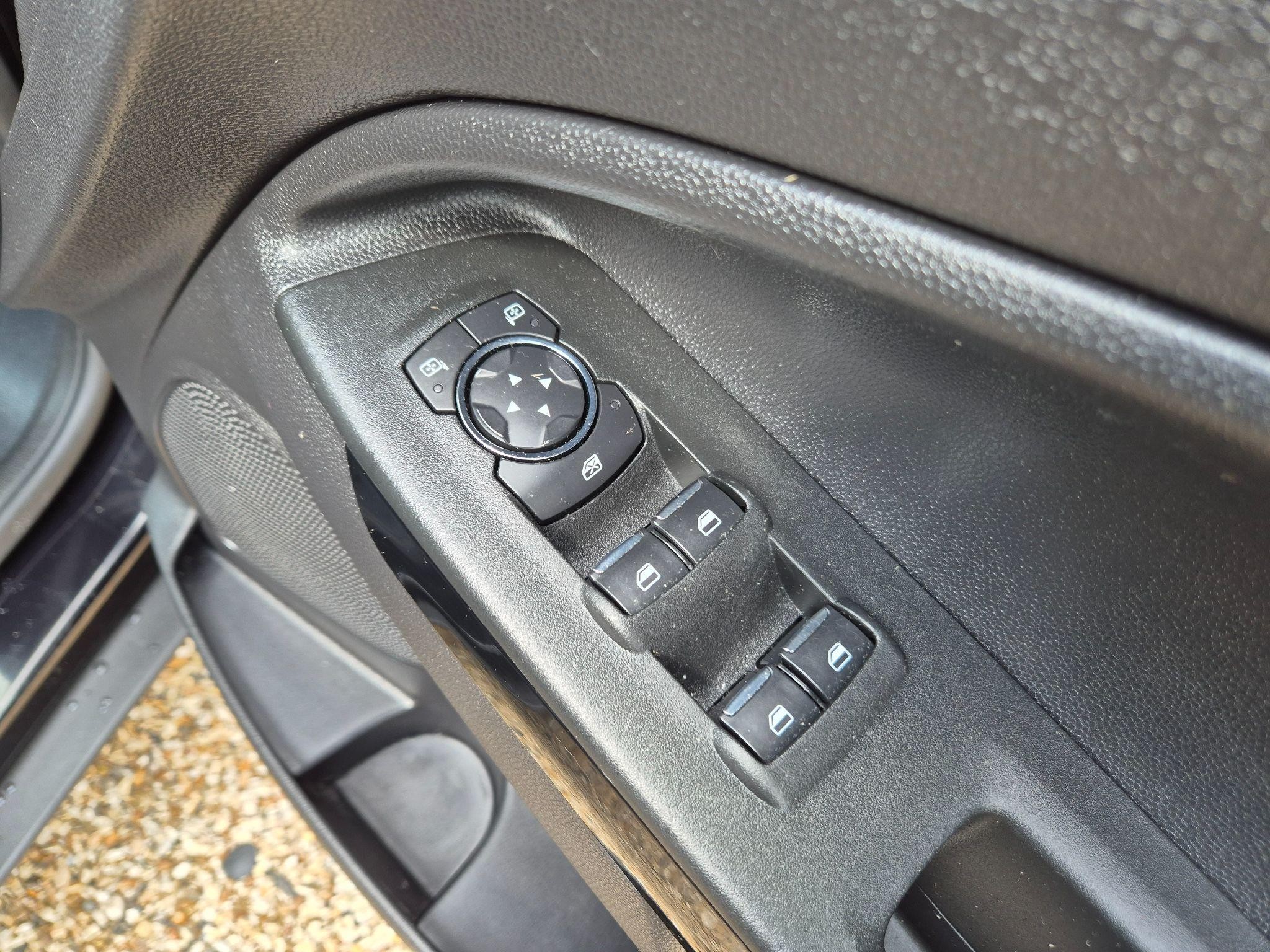 Ford EcoSport Image 14