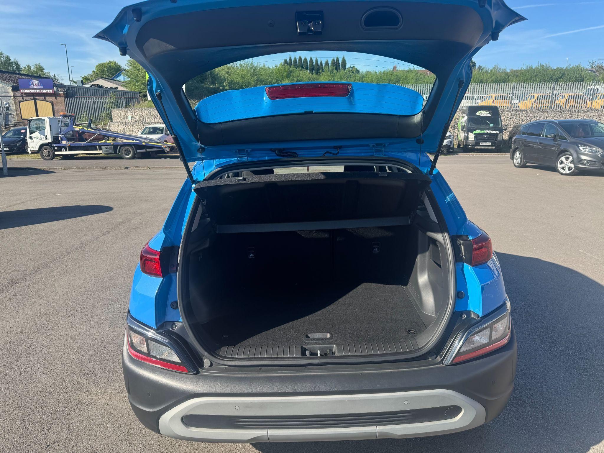 Hyundai KONA Image 10