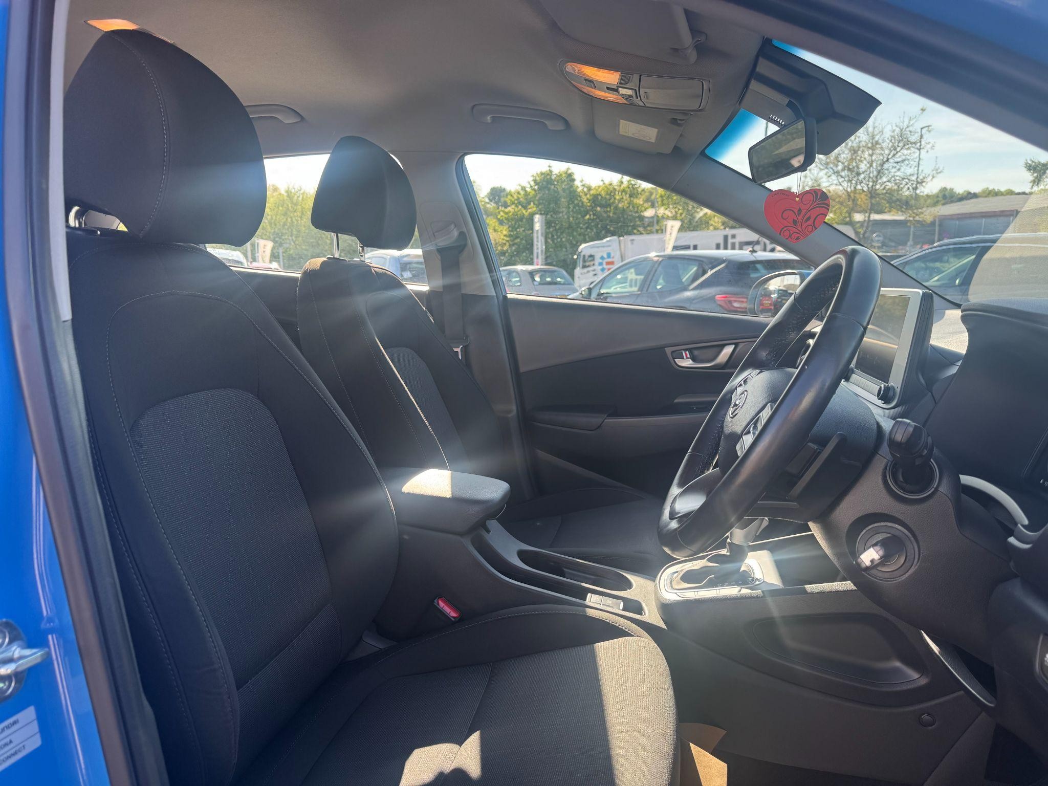 Hyundai KONA Image 11