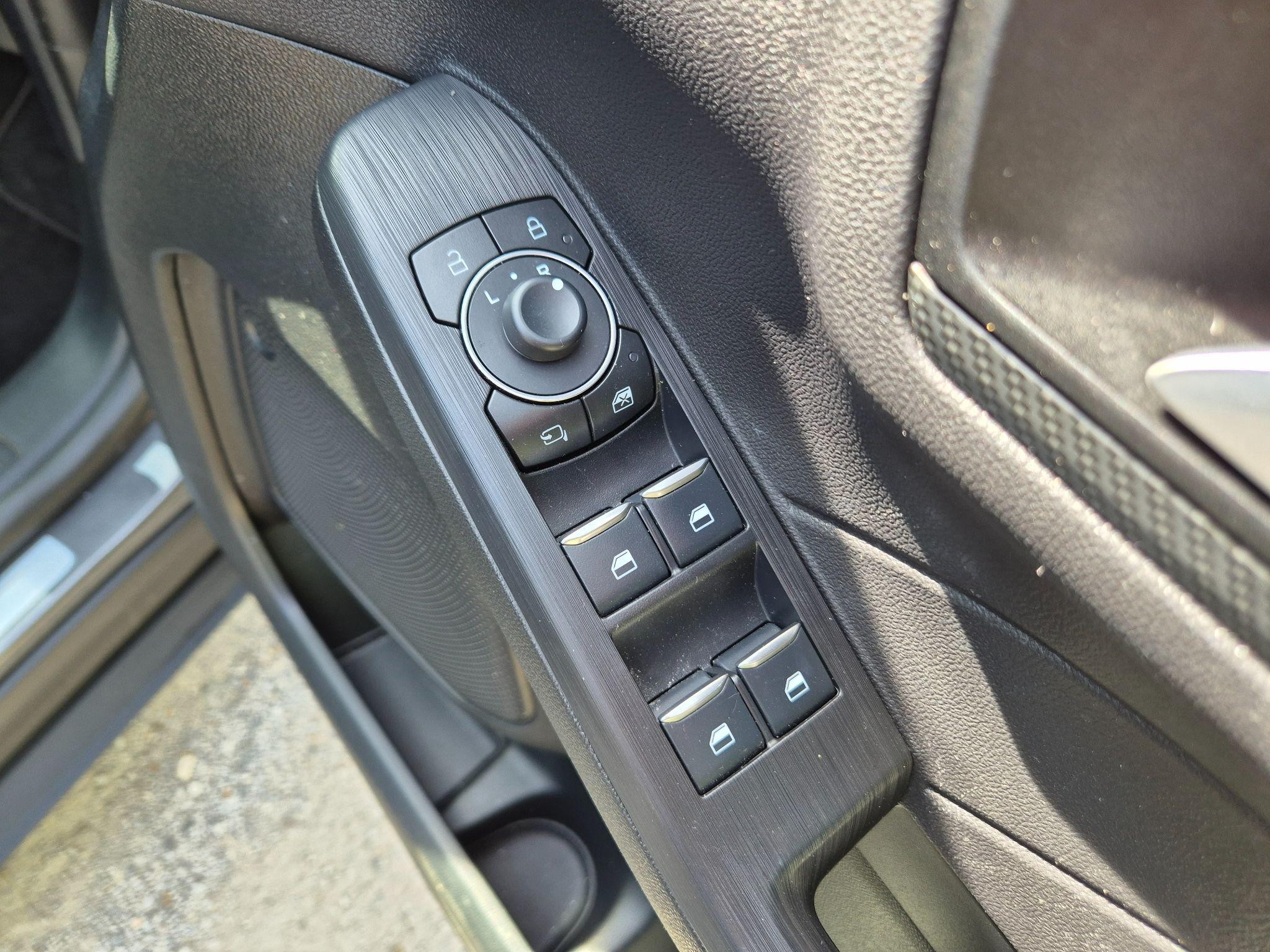 Ford Kuga Image 14