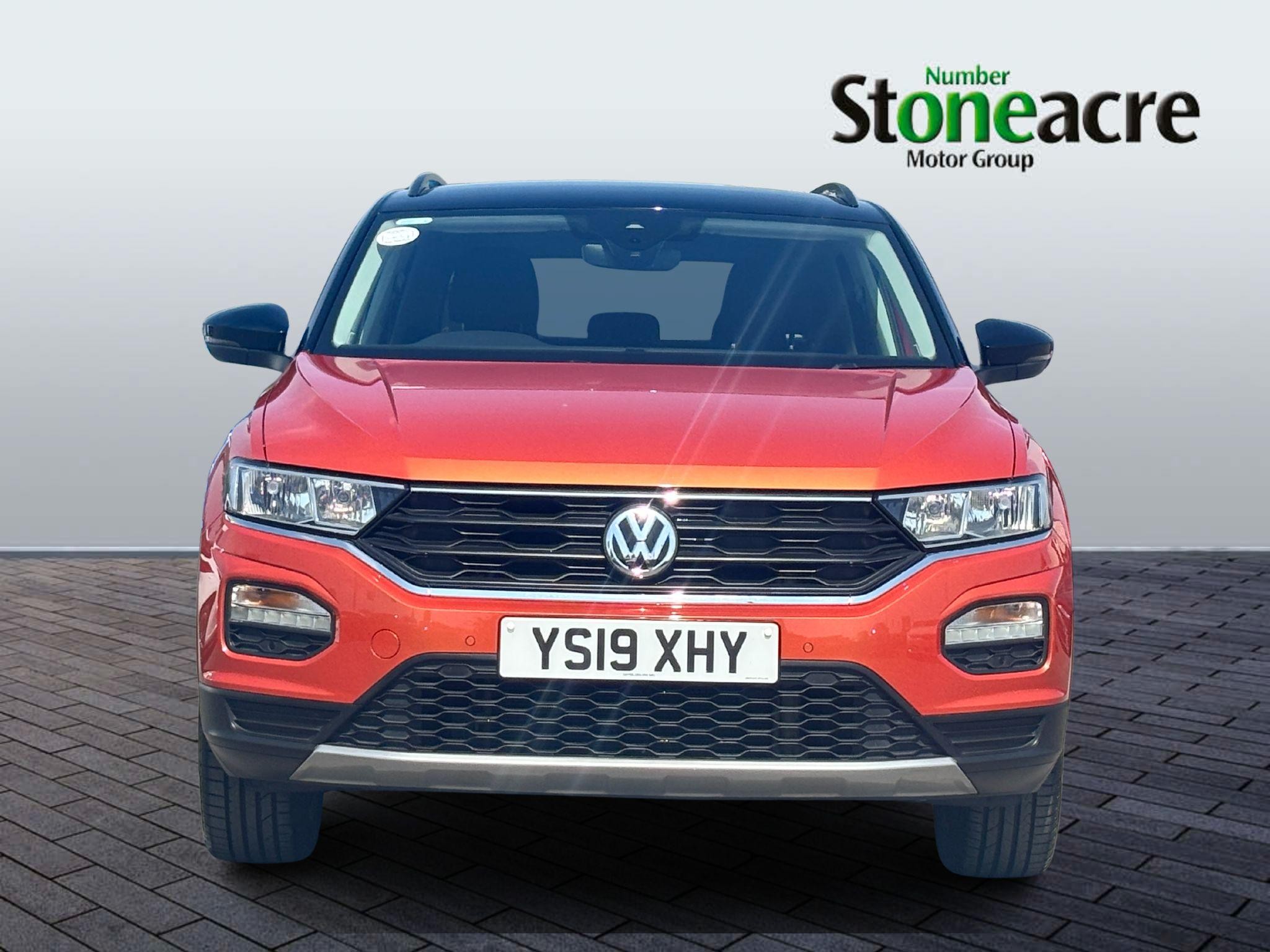 Volkswagen T-Roc Image 2