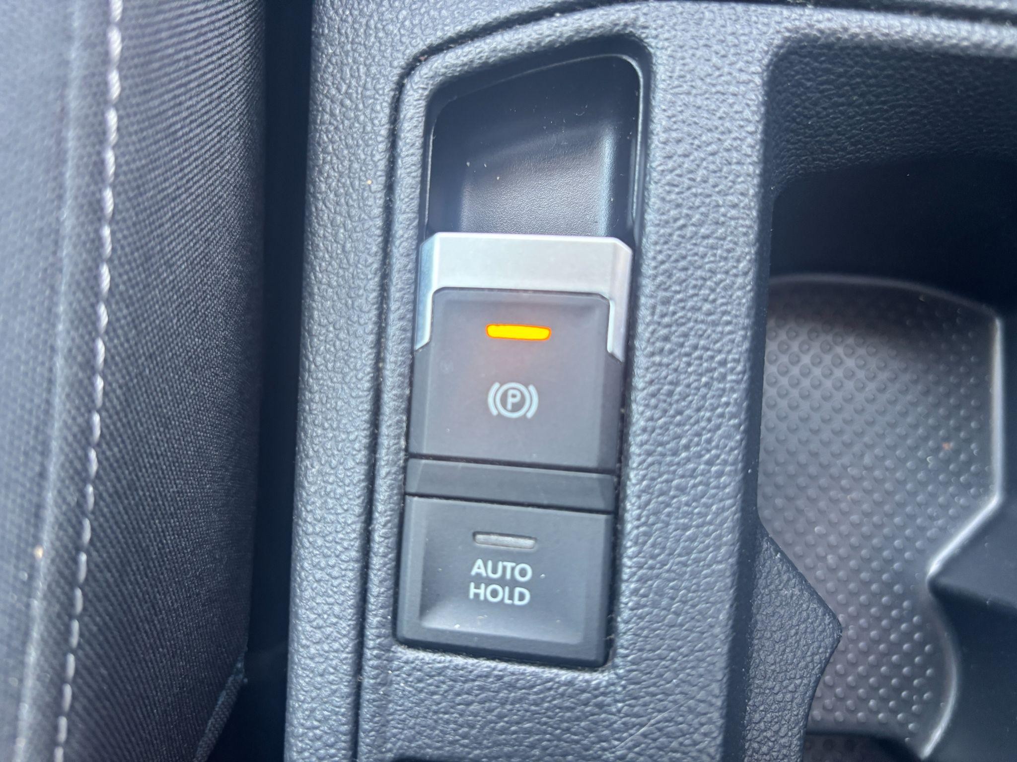 Volkswagen T-Roc Image 19