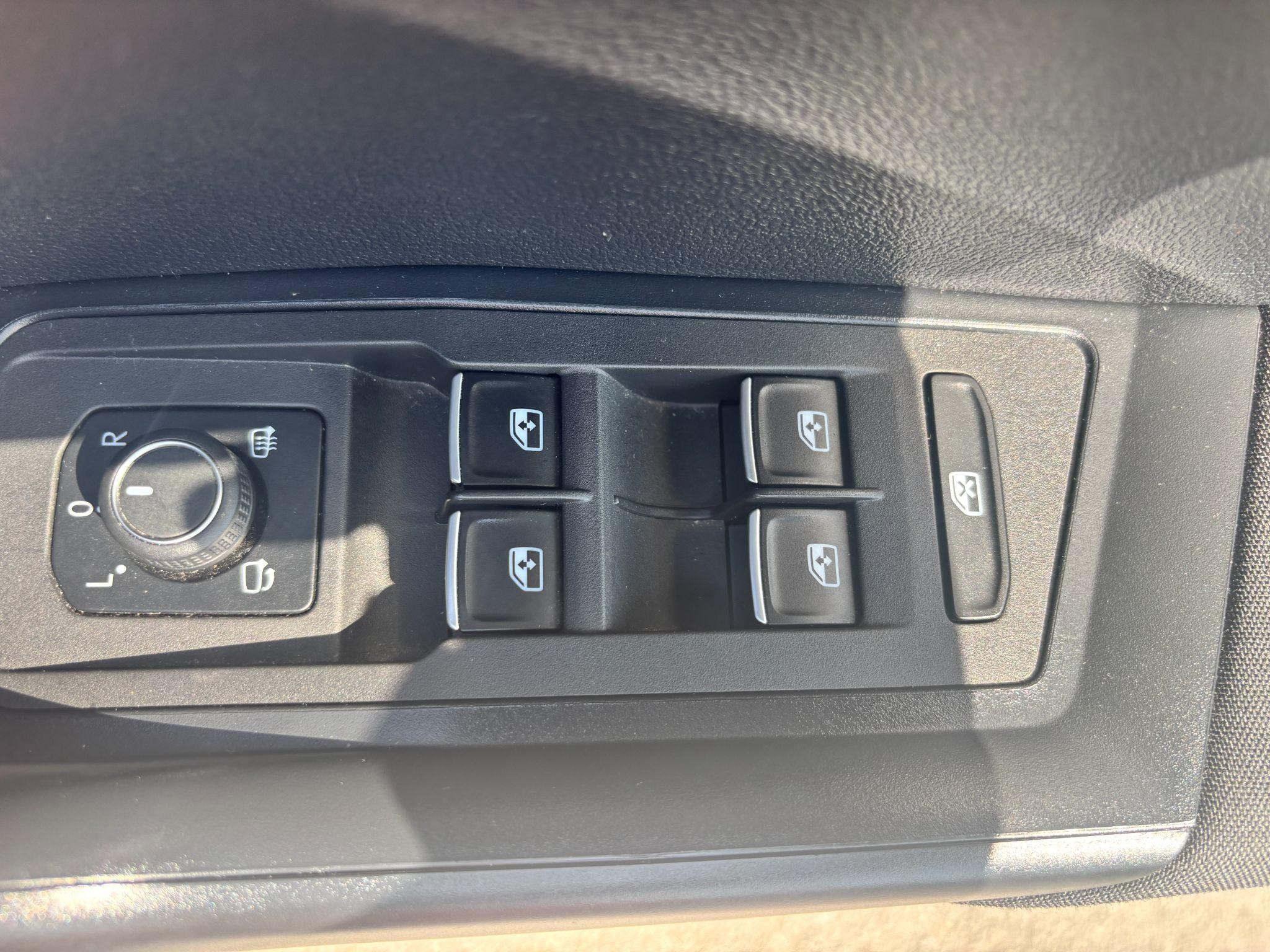 Volkswagen T-Roc Image 20