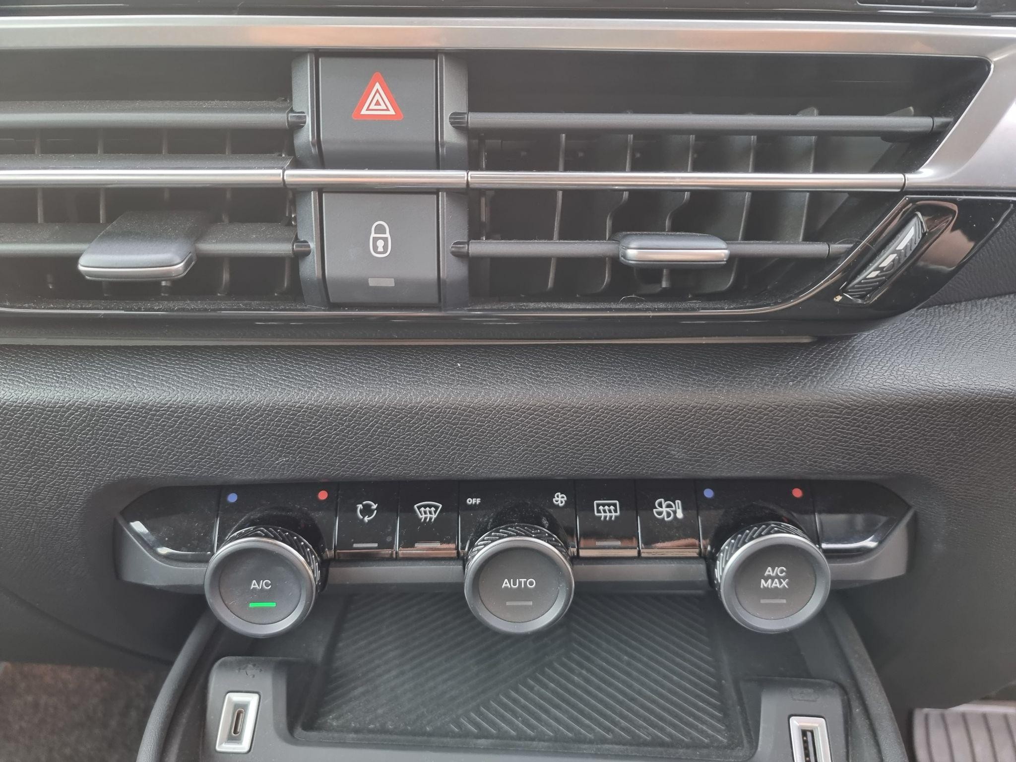 Citroen C4 Image 16