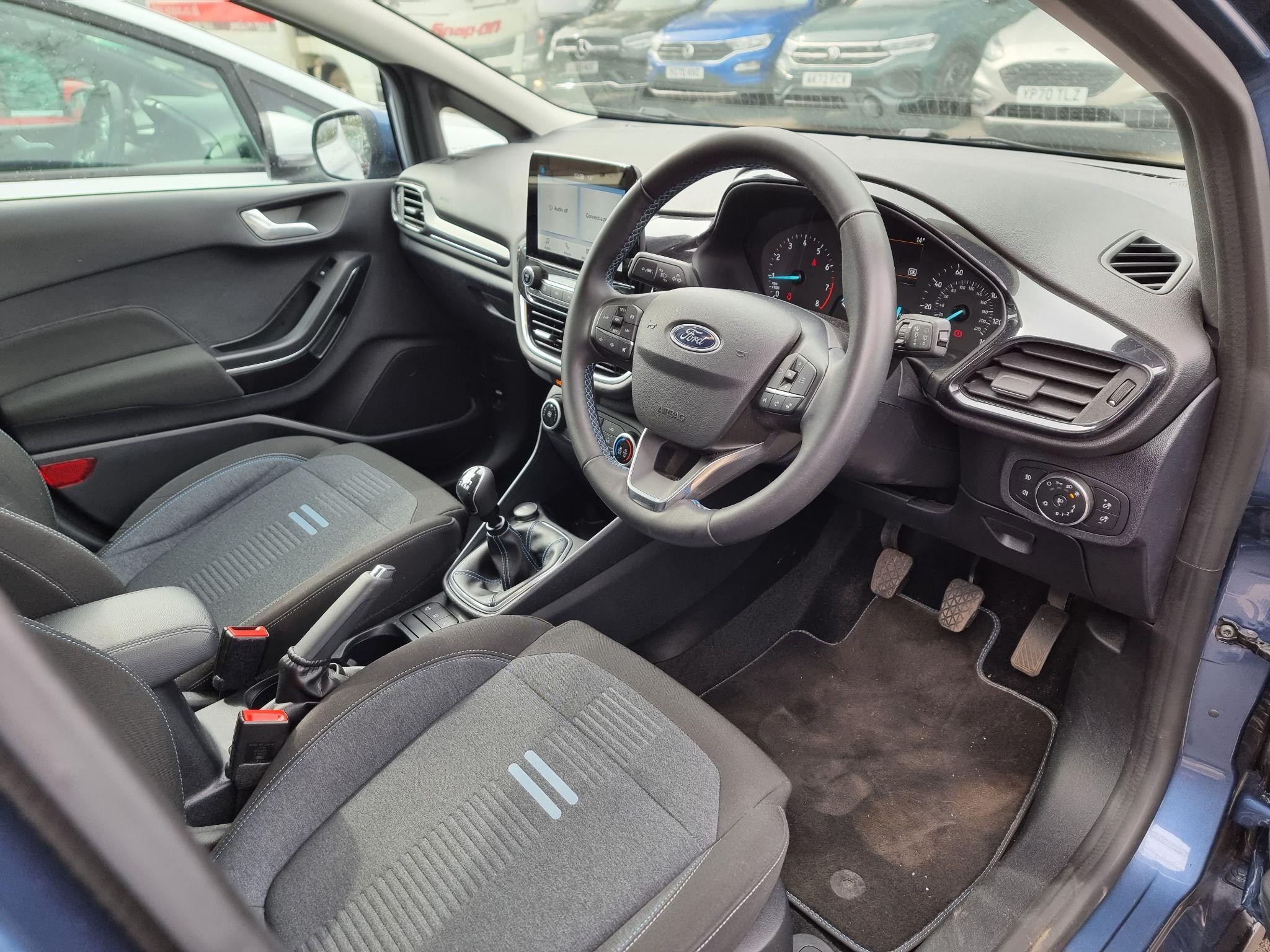Ford Fiesta Image 12